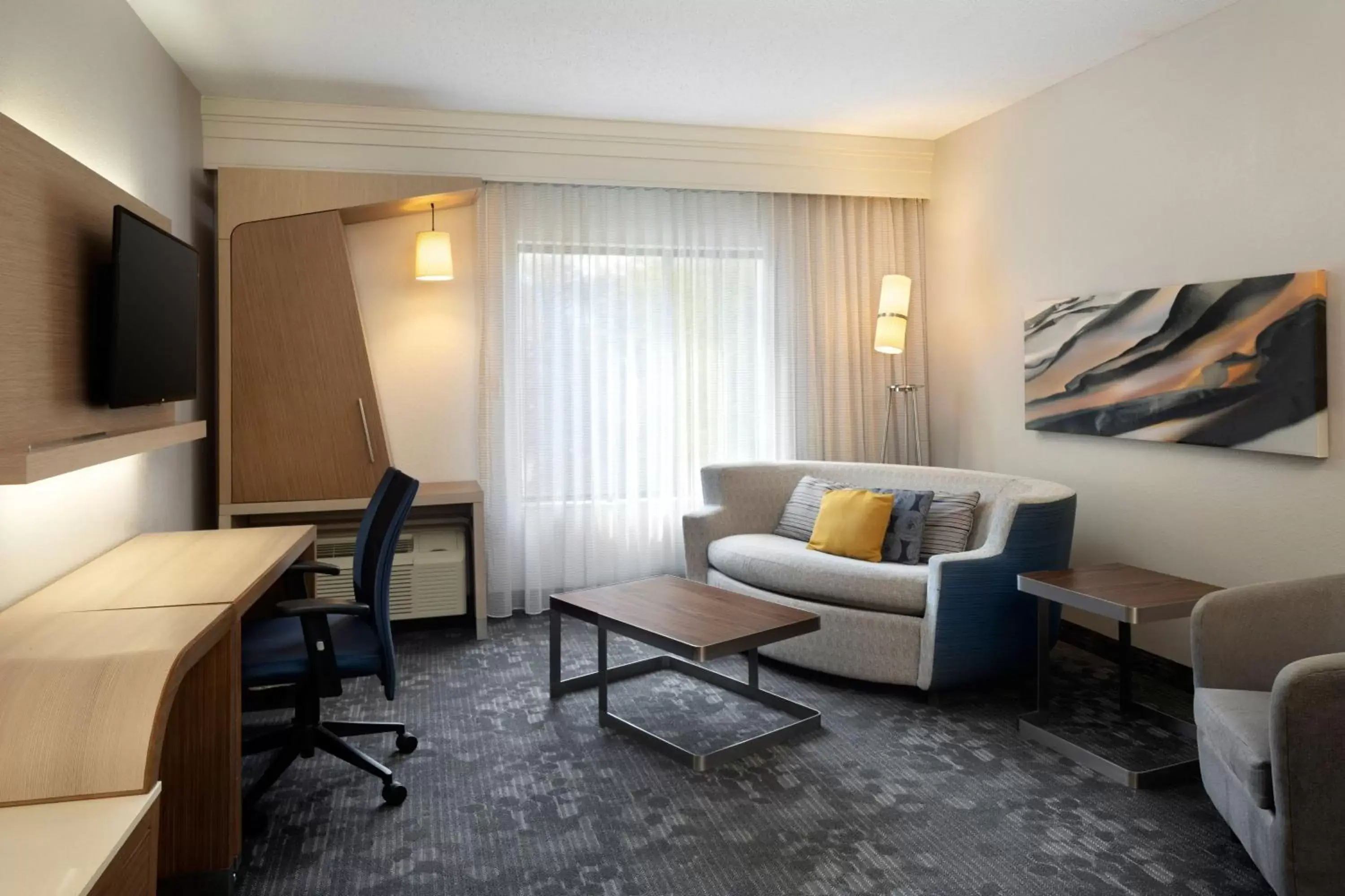 Living room, Seating Area in Courtyard by Marriott- Austin Round Rock