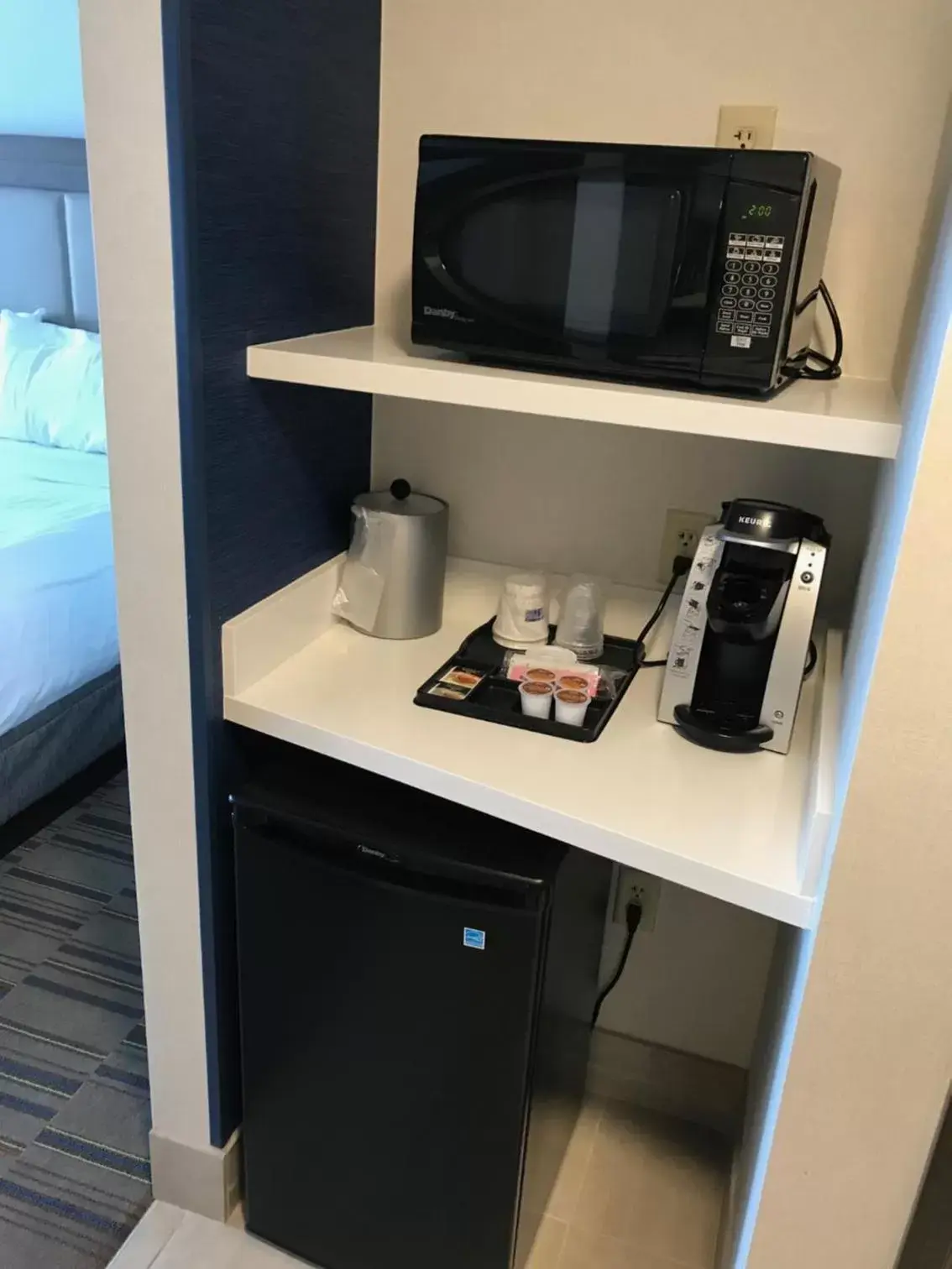 TV/Entertainment Center in Holiday Inn Express & Suites - Pittsburgh - Monroeville, an IHG Hotel