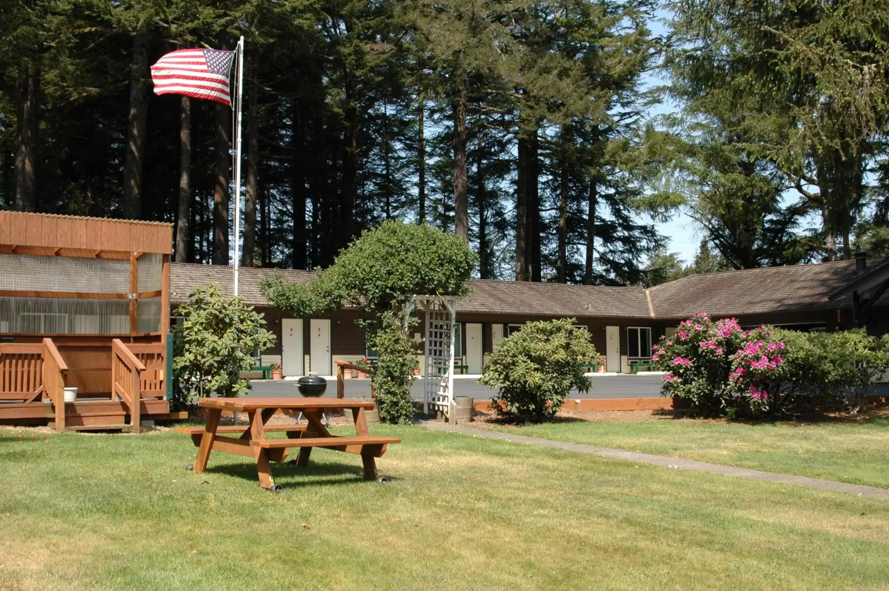 Garden in Park Motel and Cabins