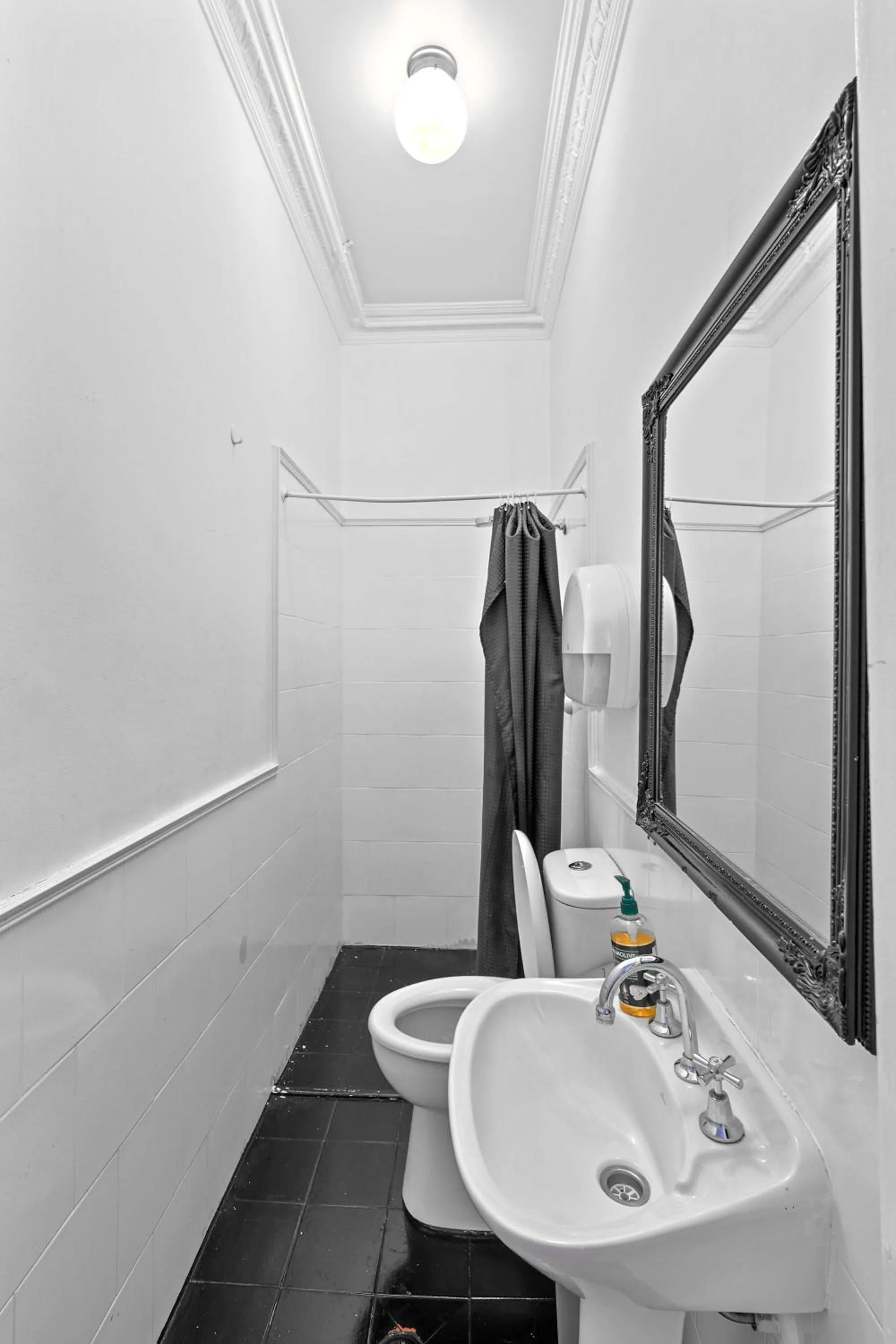 Bathroom in Darling Harbour Boutique Hotel