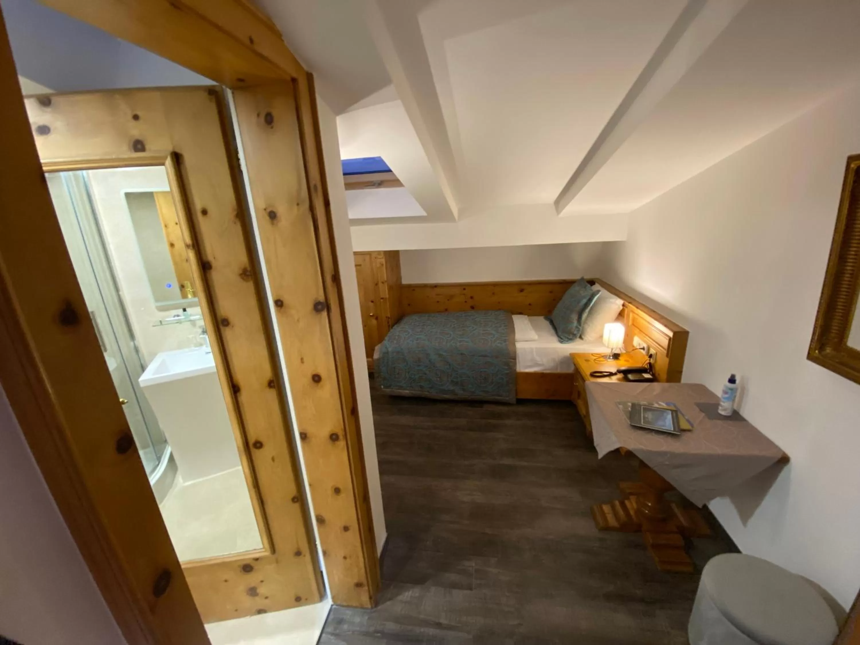 Bed in Atlas Posthotel