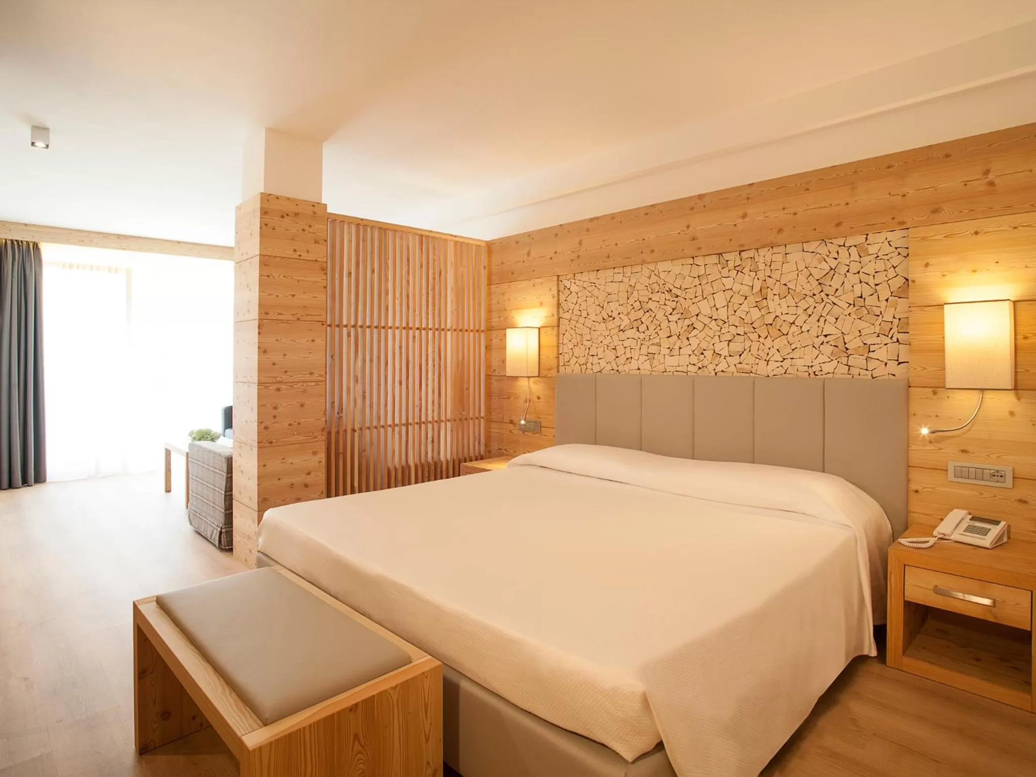 Bedroom, Bed in Hotel Europeo Alpine Charme & Wellness