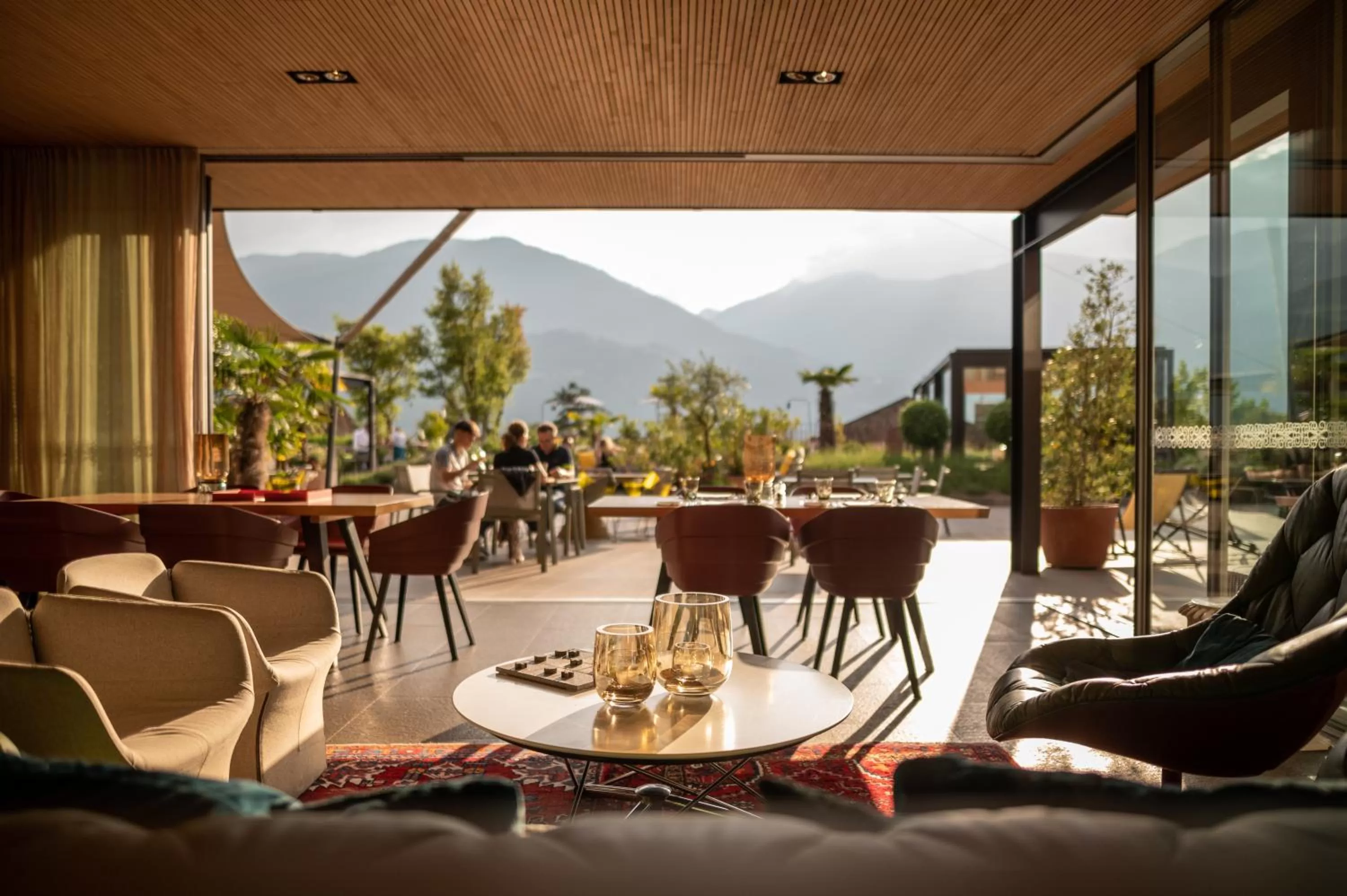 Restaurant/places to eat in Hotel Muchele