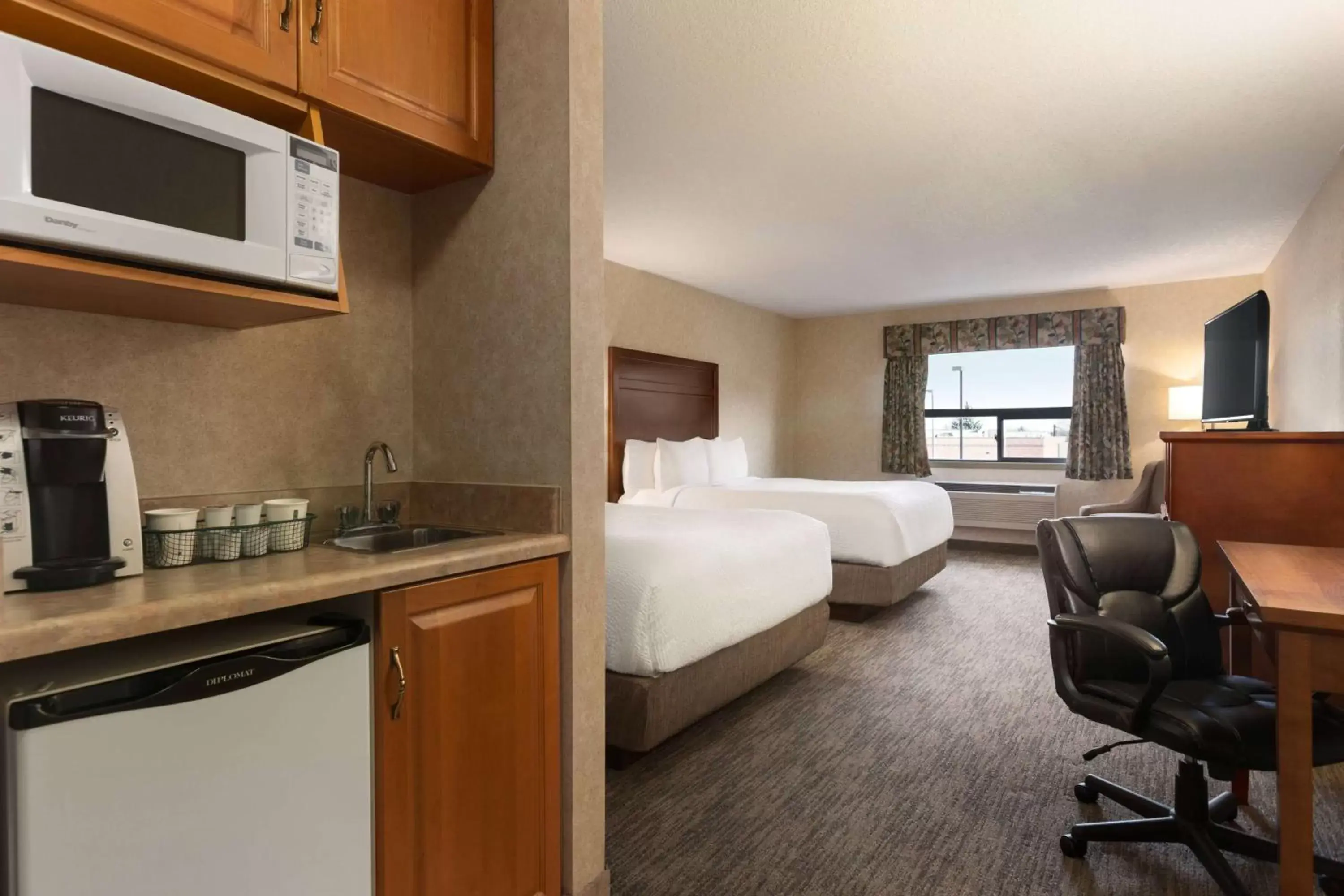 Photo of the whole room in Days Inn & Suites by Wyndham Brooks