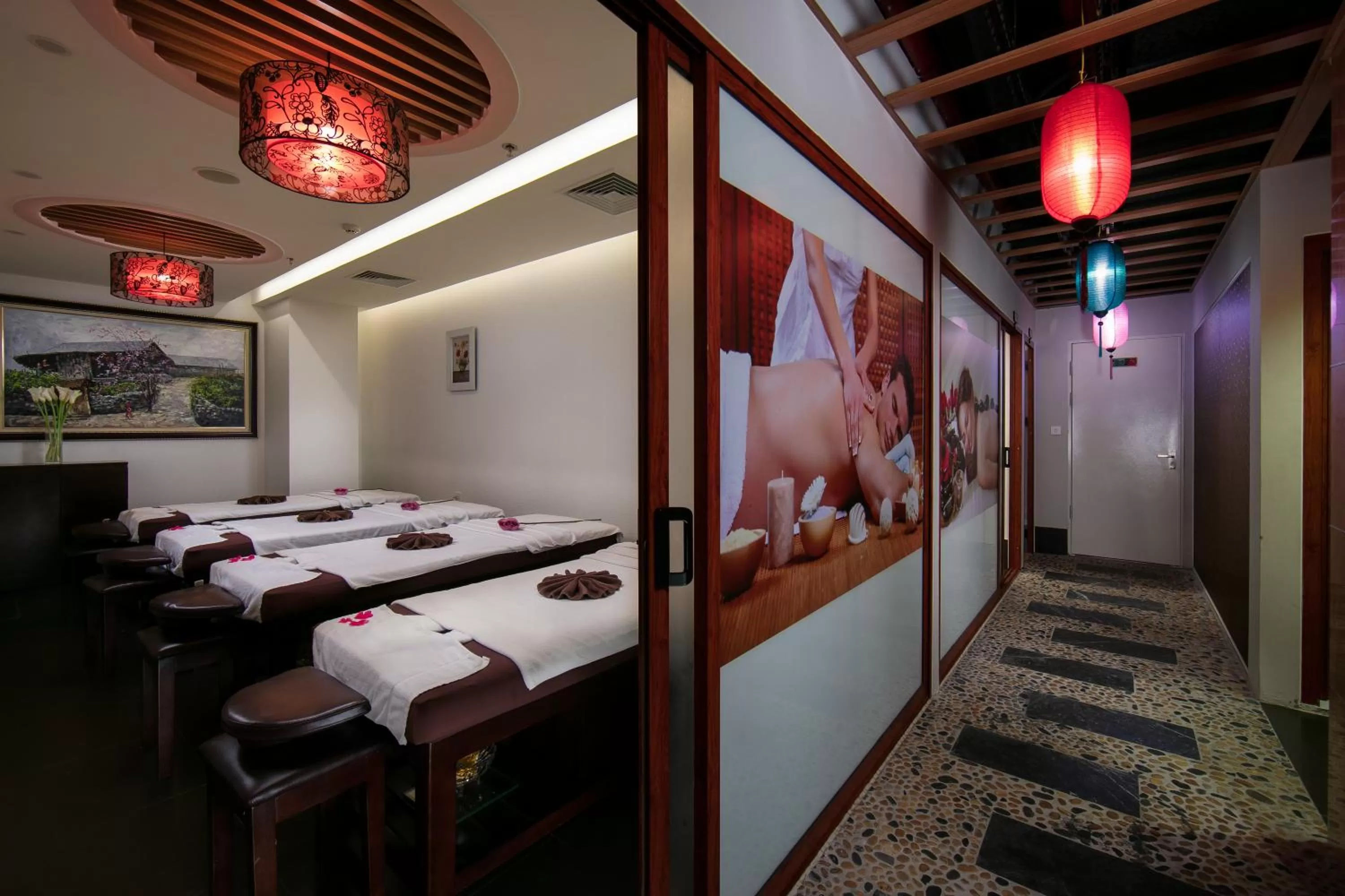 Massage, Bed in Grandiose Hotel & Spa