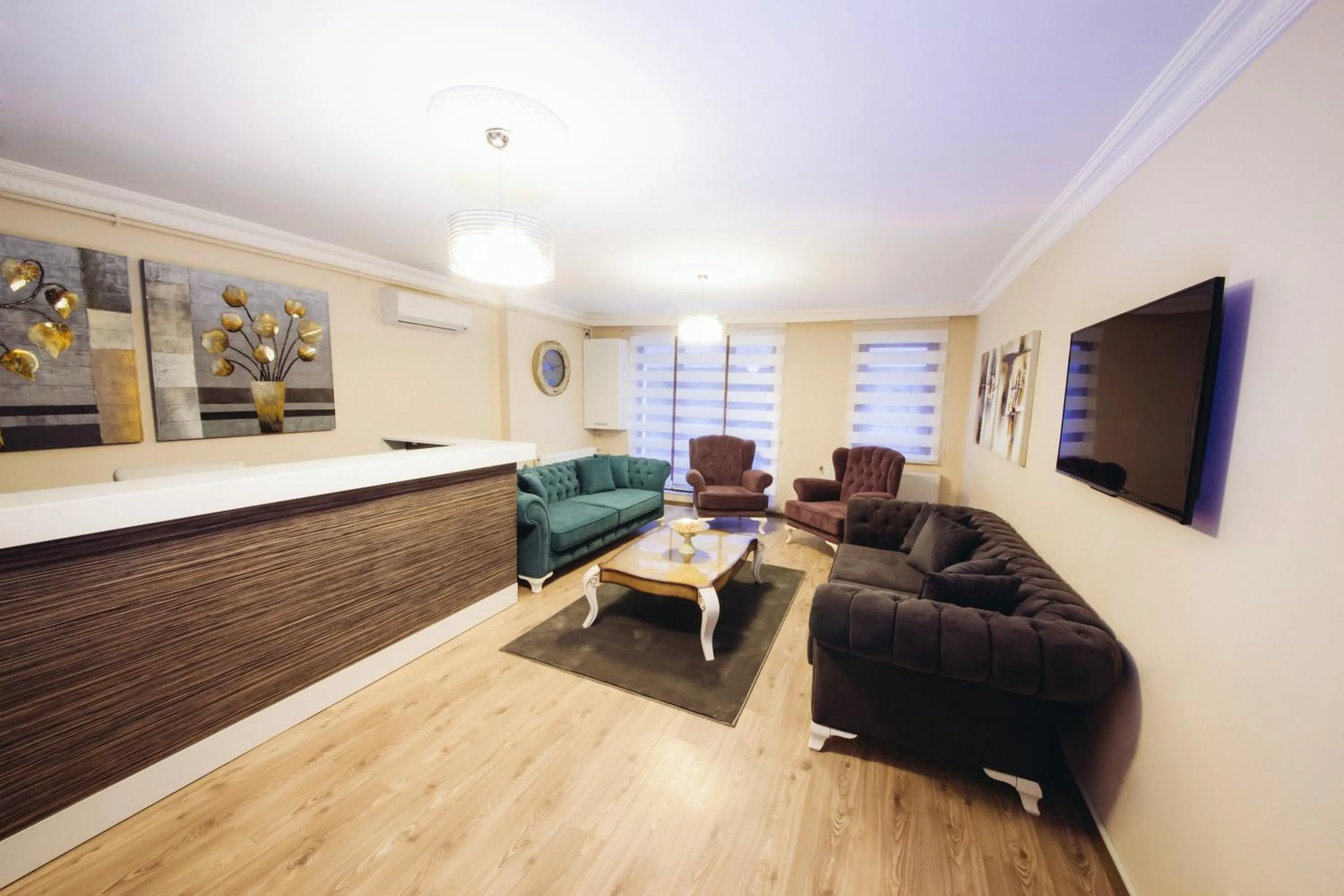 TV and multimedia in Overland Residence