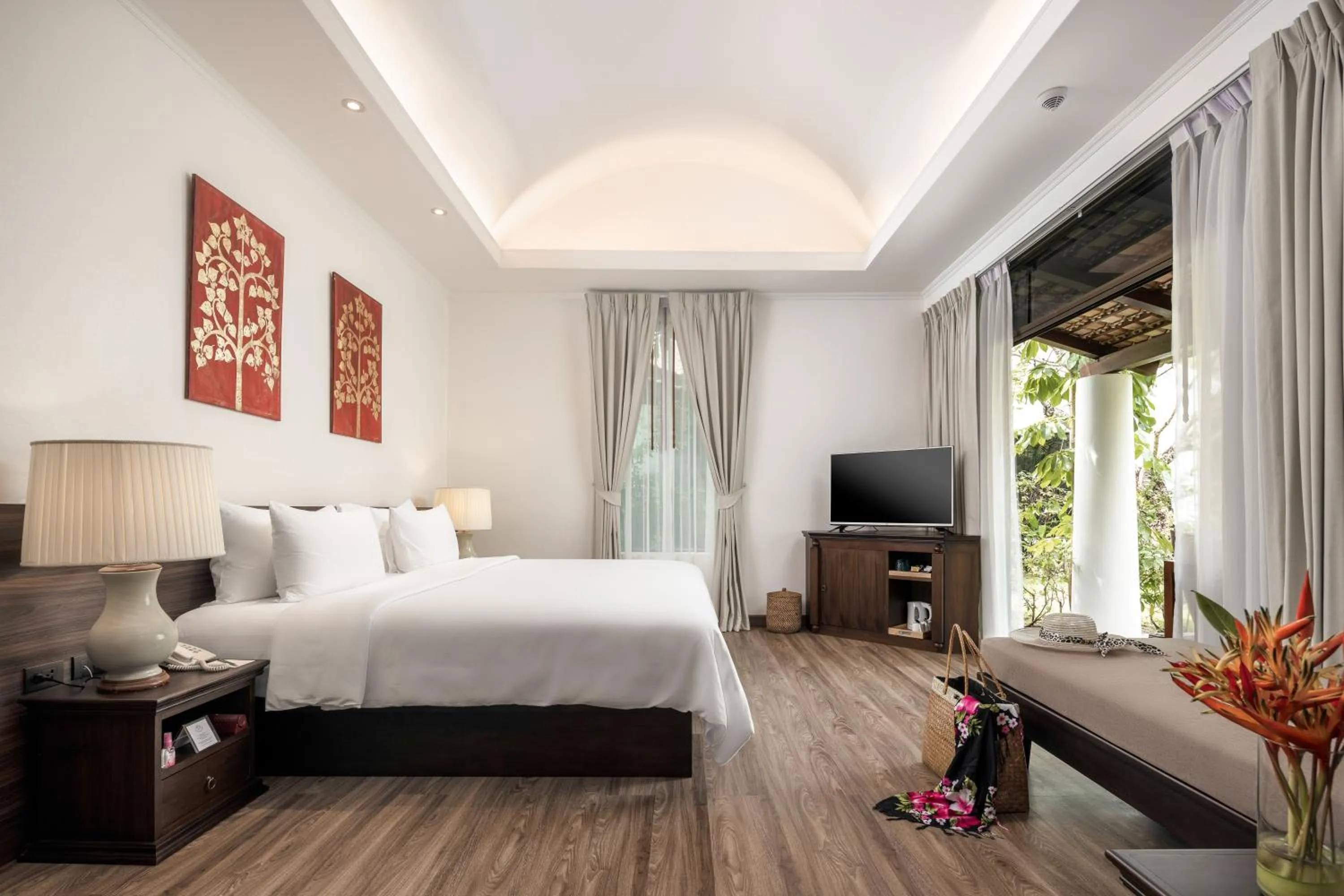 Photo of the whole room, Bed in Celes Samui
