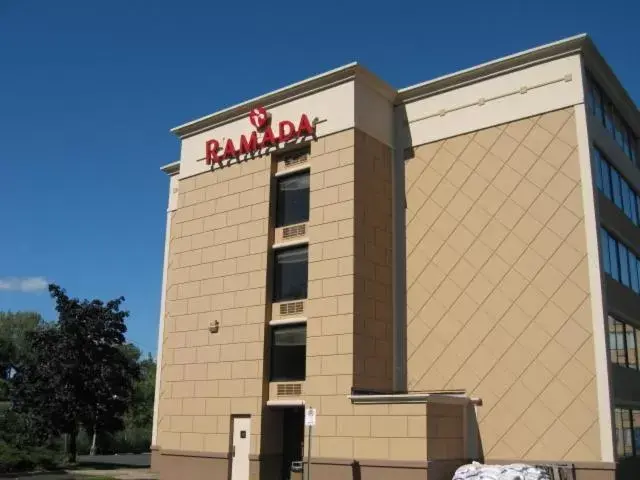 Facade/entrance, Property Building in Ramada by Wyndham Rochelle Park Near Paramus