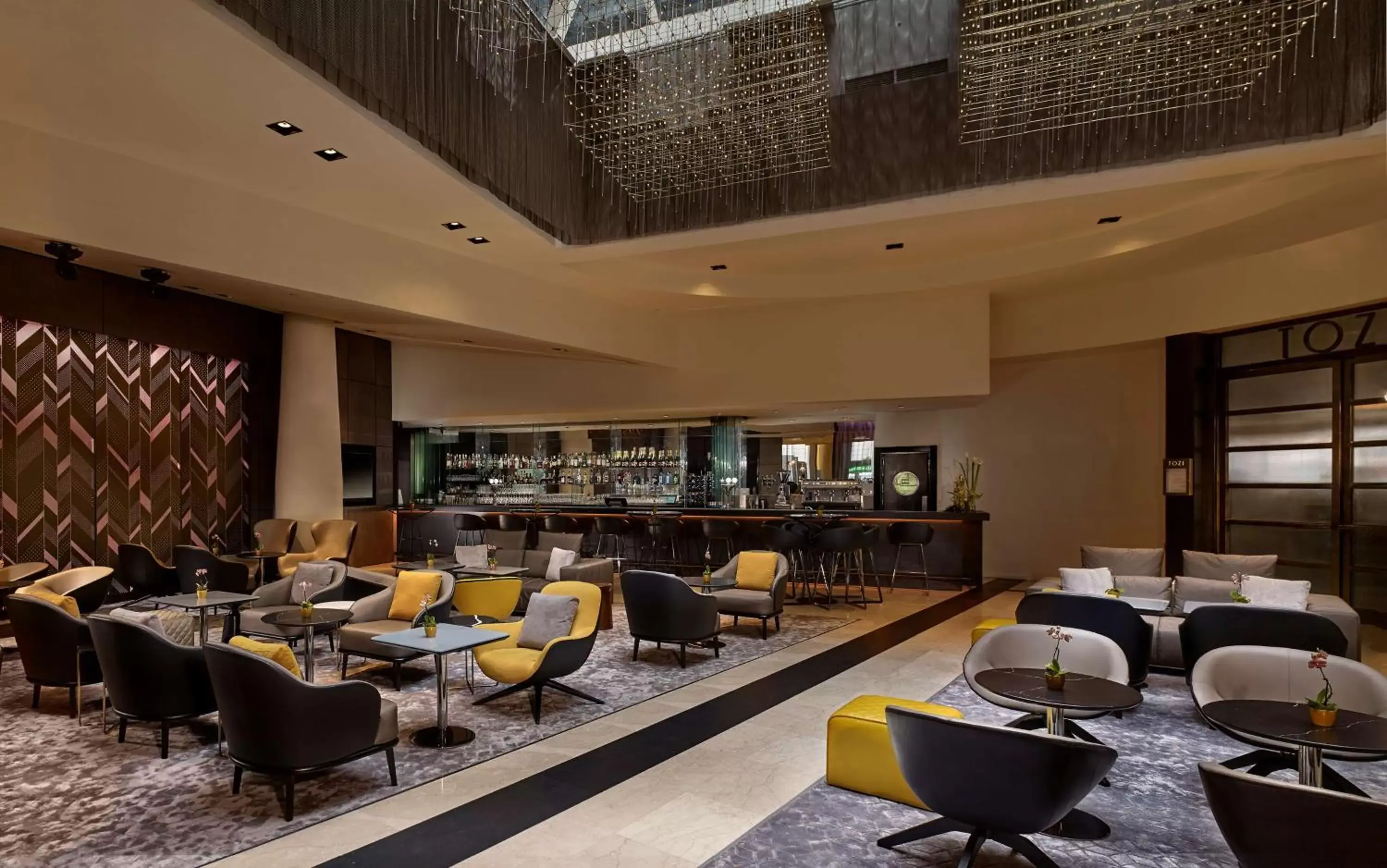 Lounge or bar, Restaurant/Places to Eat in Park Plaza Victoria London