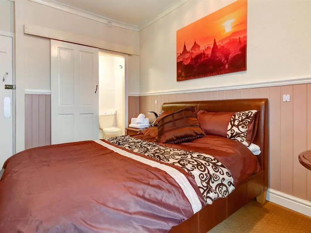 Bedroom, Bed in Thistle Dhu Guest House Bedroom, Bed in Thistle Dhu Guest House