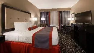 King Suite with Sofa Bed - Communication Assistance/Non-Smoking in Best Western Plus Laredo Inn & Suites