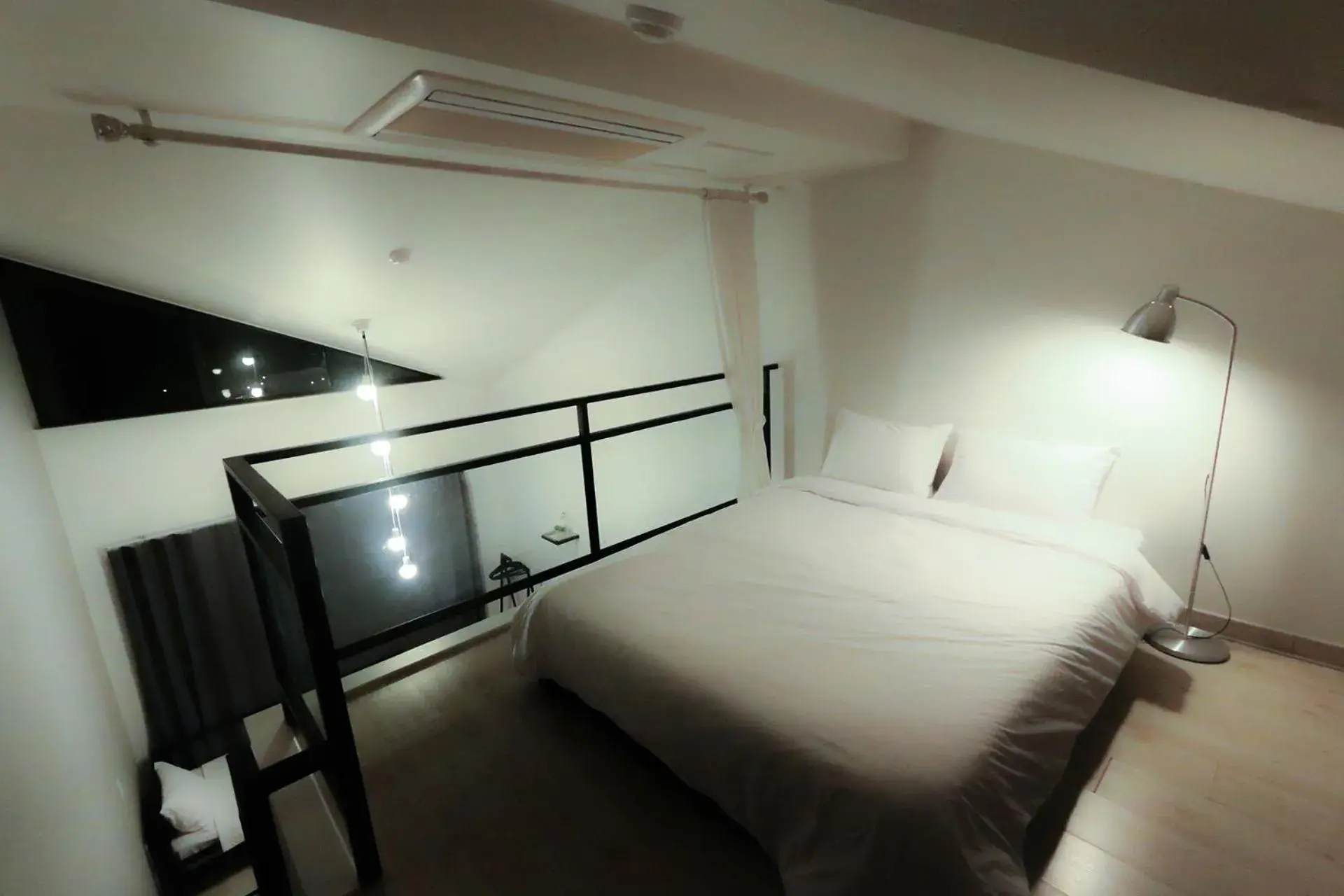 Bed in Oceantree House