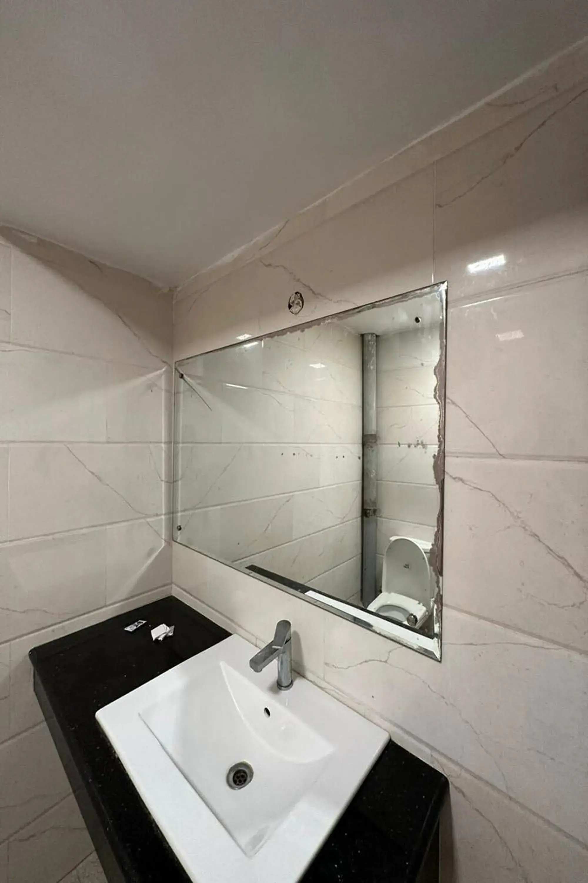 Shower, Bathroom in Hotel Amenda International