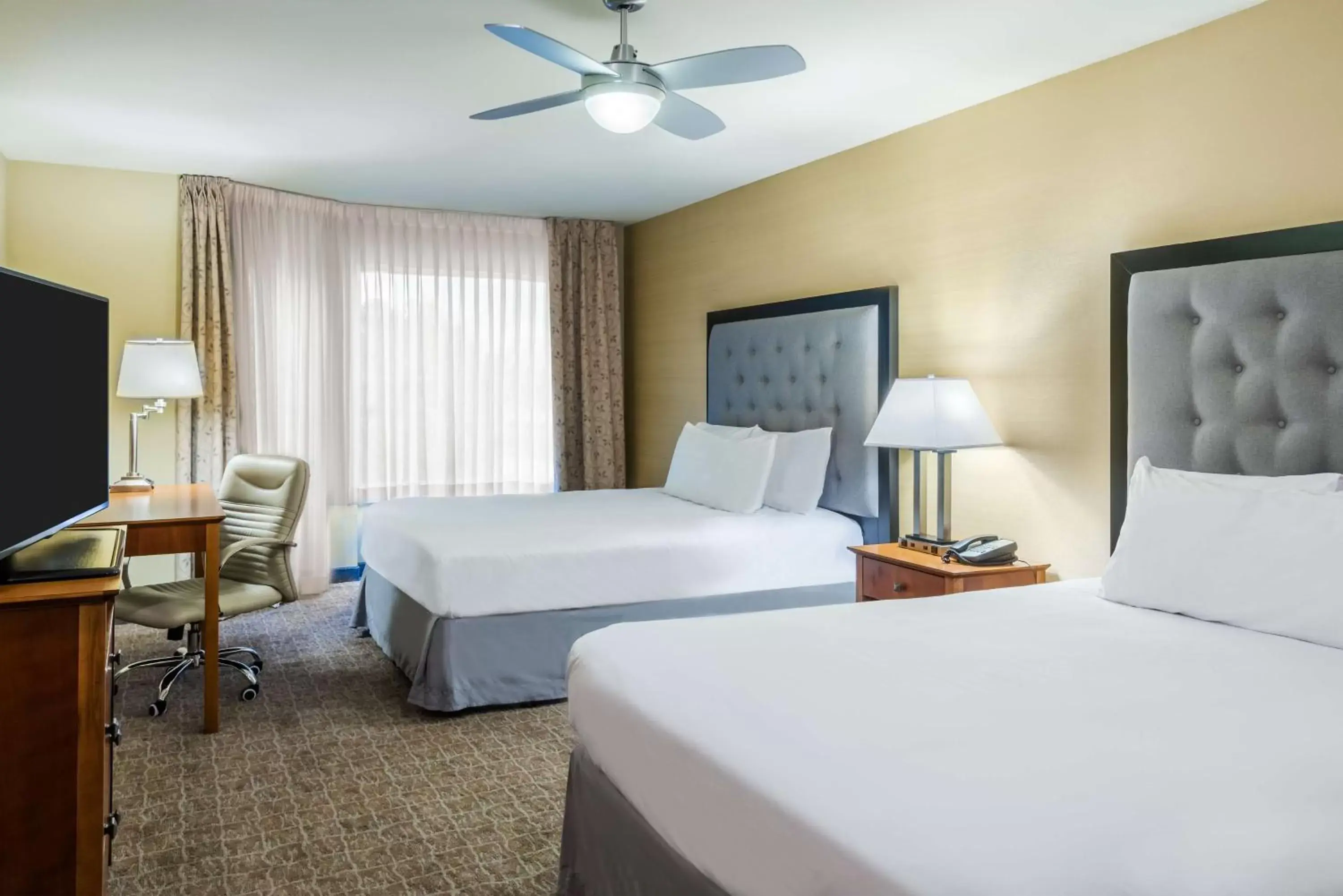 Bed in Homewood Suites by Hilton St. Louis Riverport- Airport West