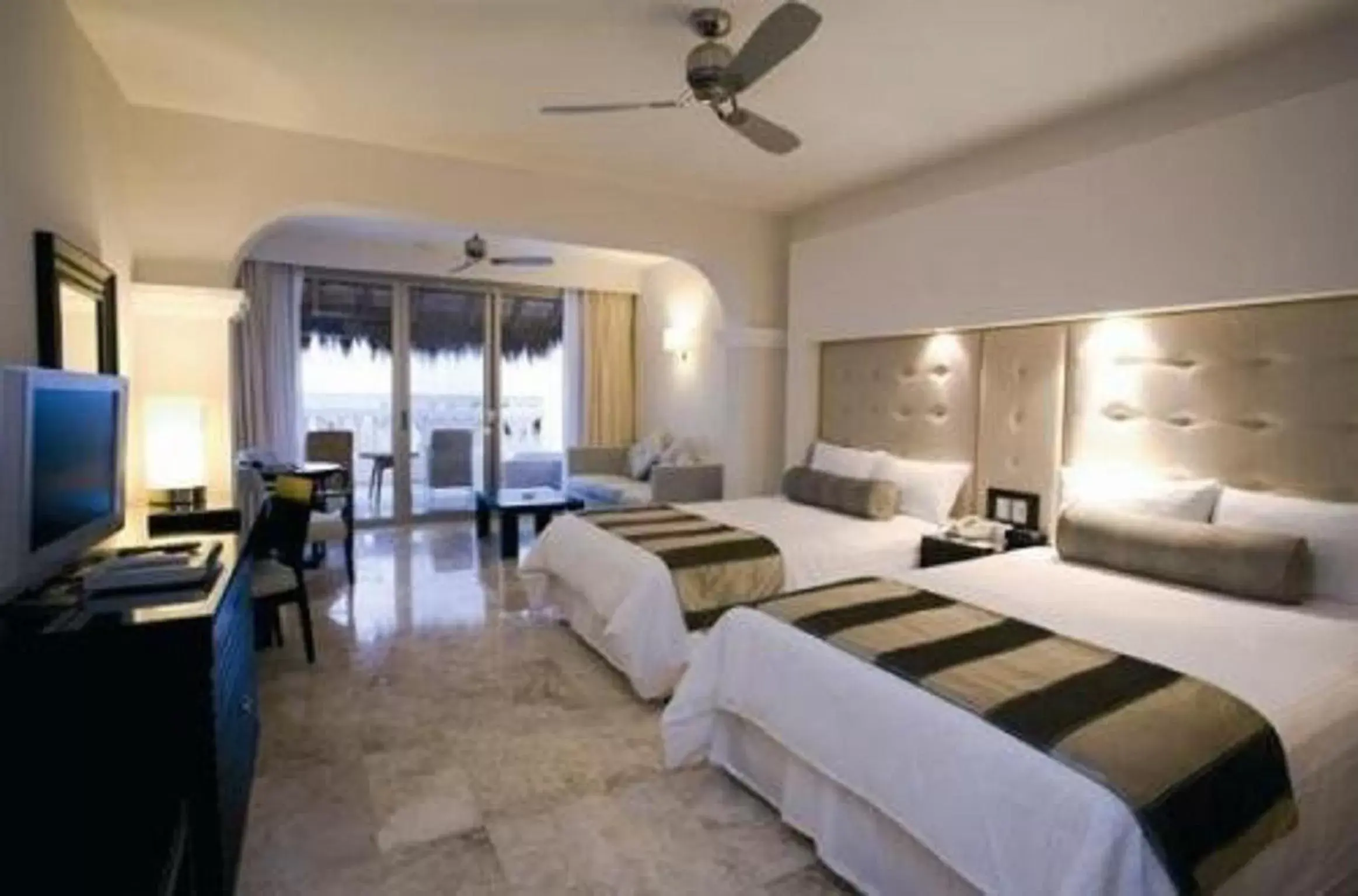 Bed in Grand Riviera Princess - All Inclusive