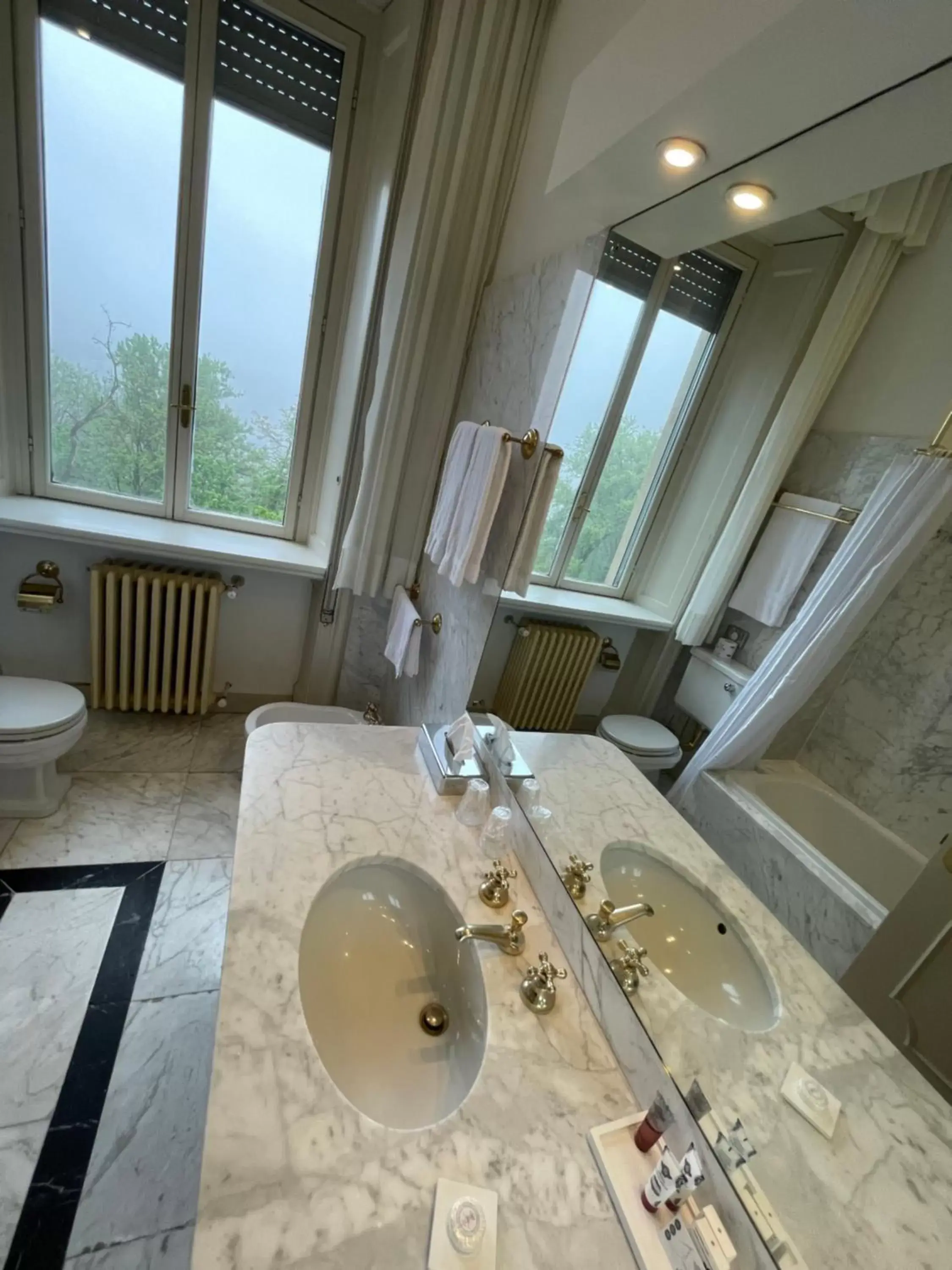 Bathroom in Palace Grand Hotel Varese