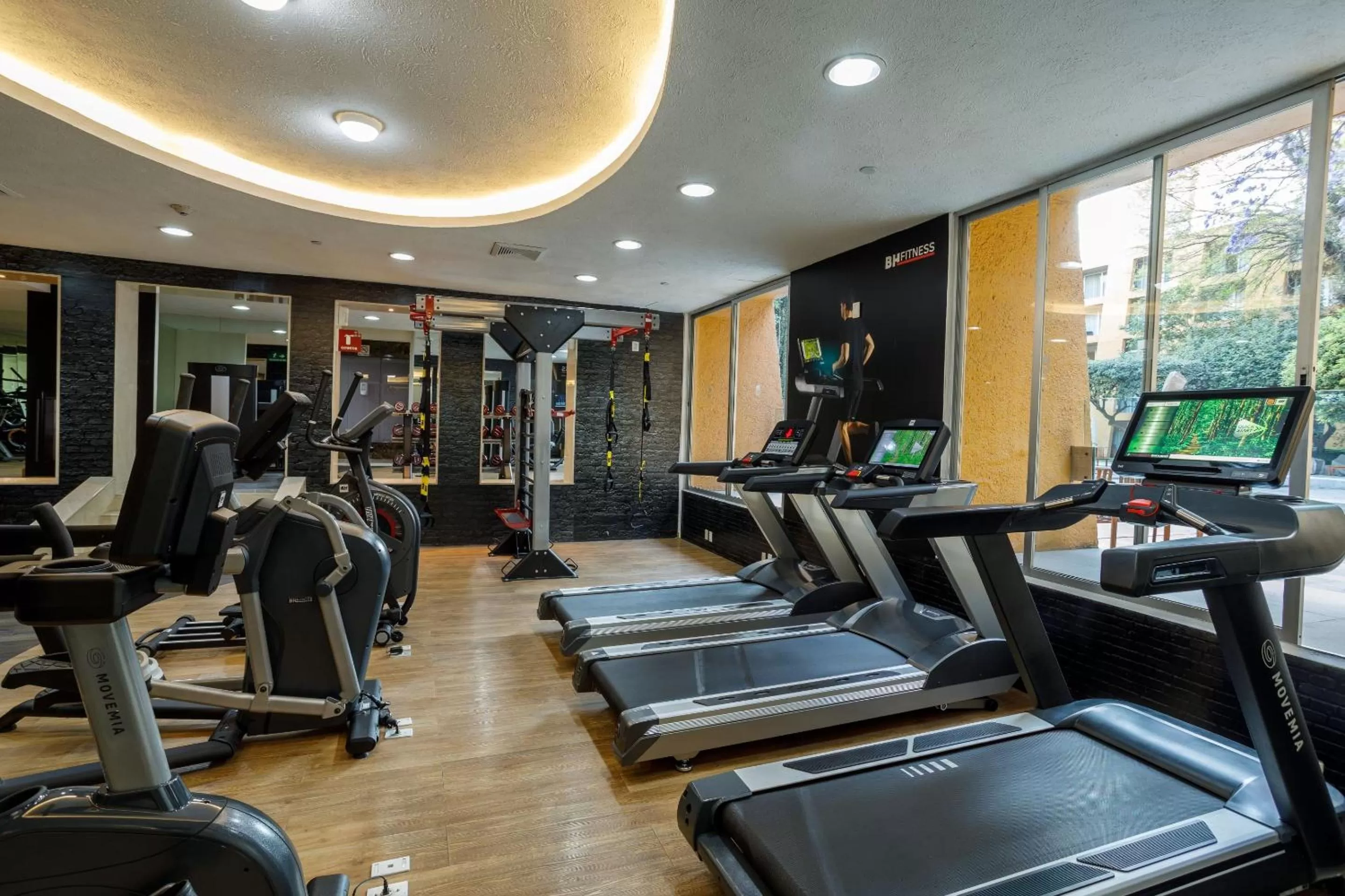 Fitness centre/facilities in Camino Real Polanco Mexico