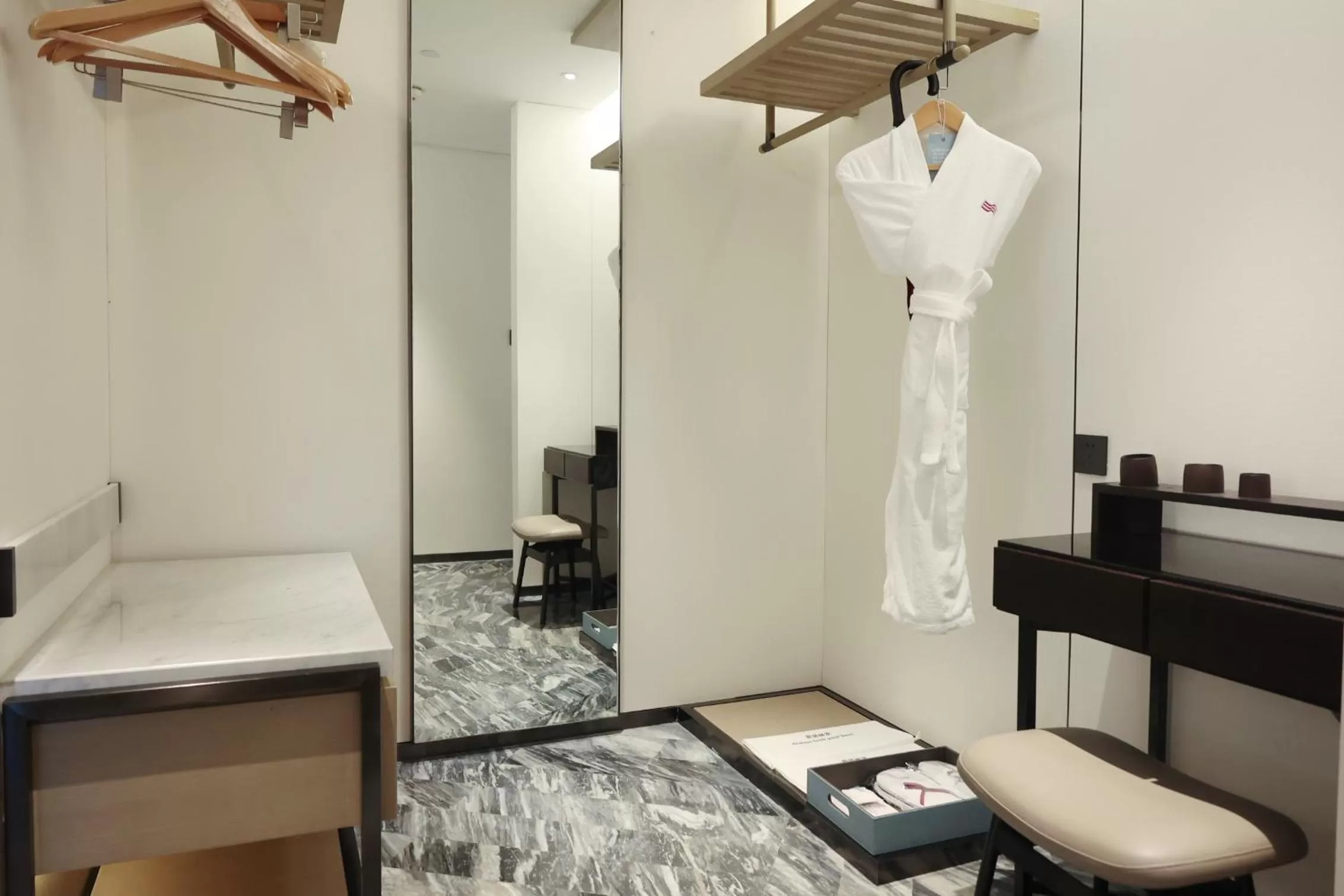 Decorative detail in Crowne Plaza Quanzhou Riverview by IHG