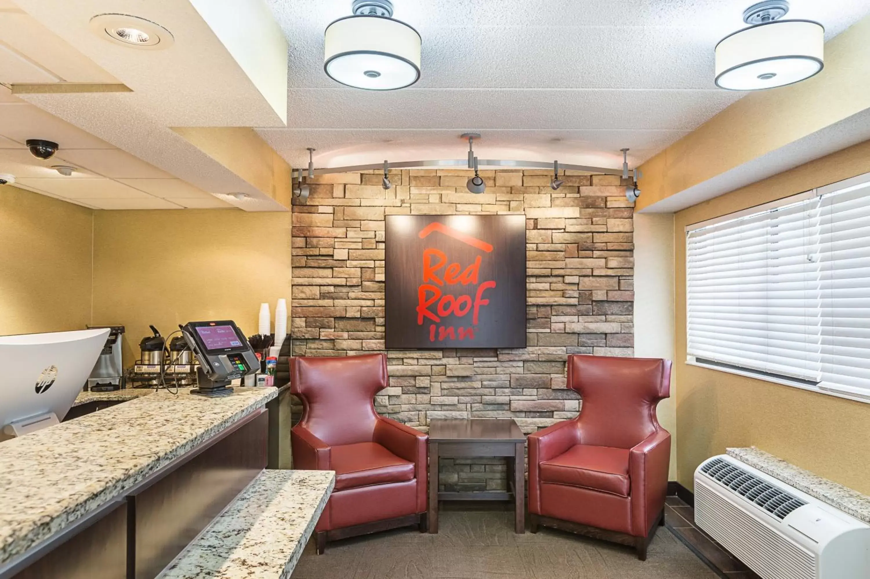 Lobby or reception, Seating Area in Red Roof Inn Lansing West - MSU