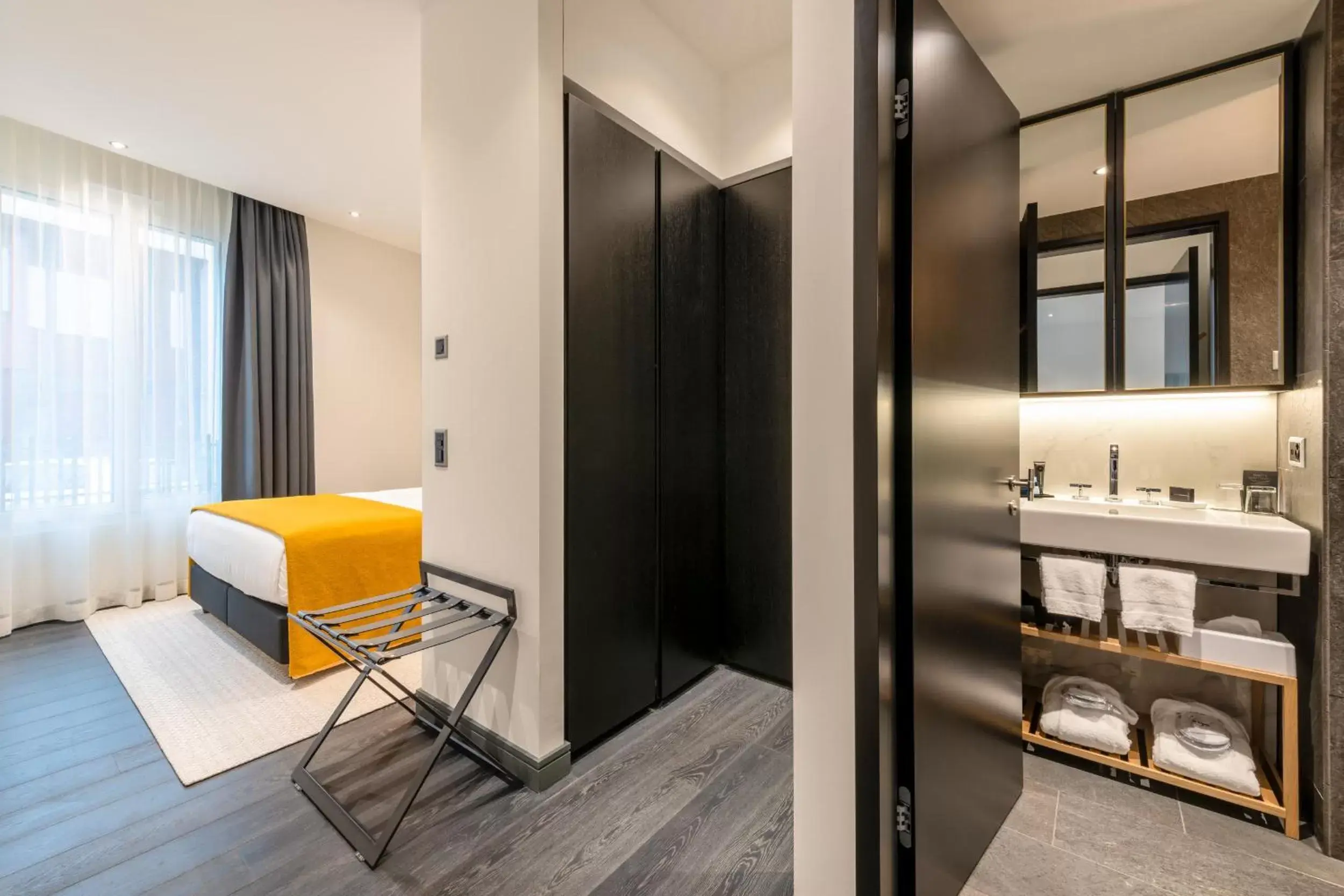 Bed, Bathroom in Hard Rock Hotel Davos