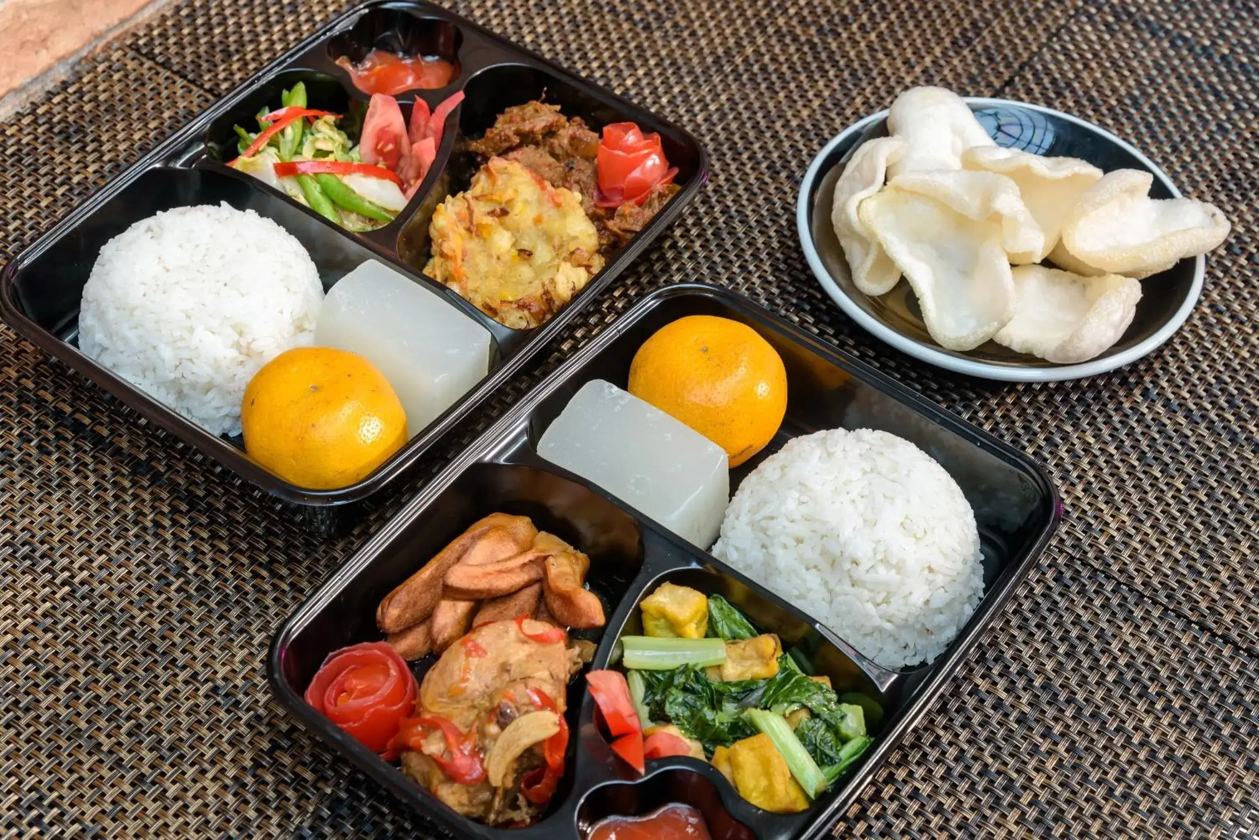 Breakfast in Yellow Bee Tanah Abang Breakfast in Yellow Bee Tanah Abang