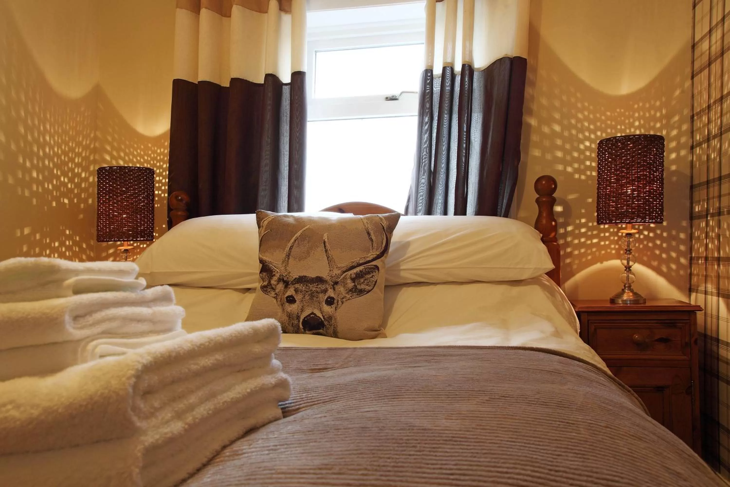 Photo of the whole room, Bed in The Windmill Inn - Whitby