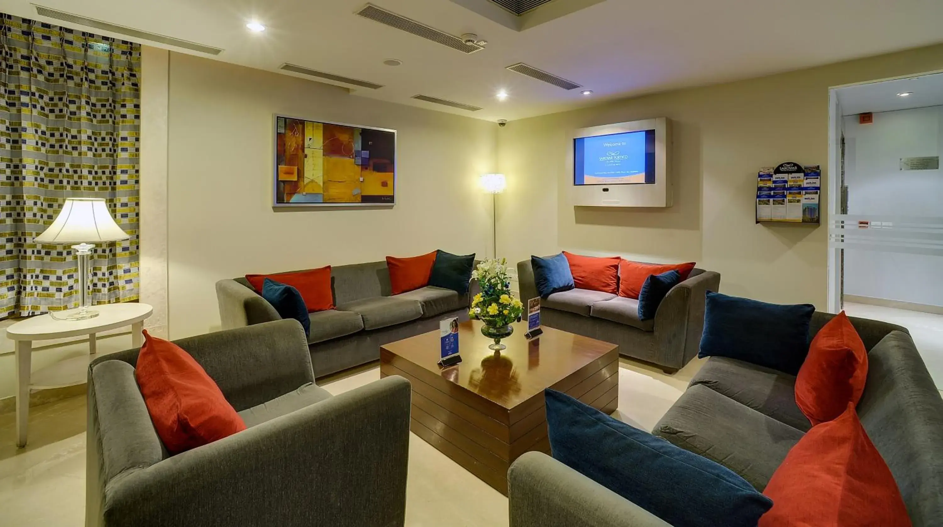 Lobby or reception, Seating Area in Sarovar Portico Naraina, Hotel