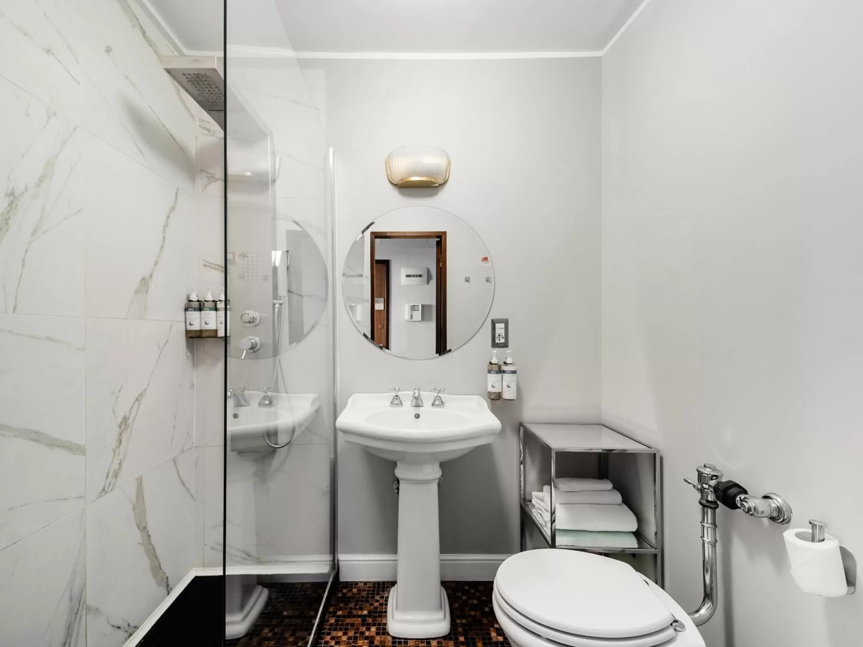 Bathroom in Adore Rooms & Apartments