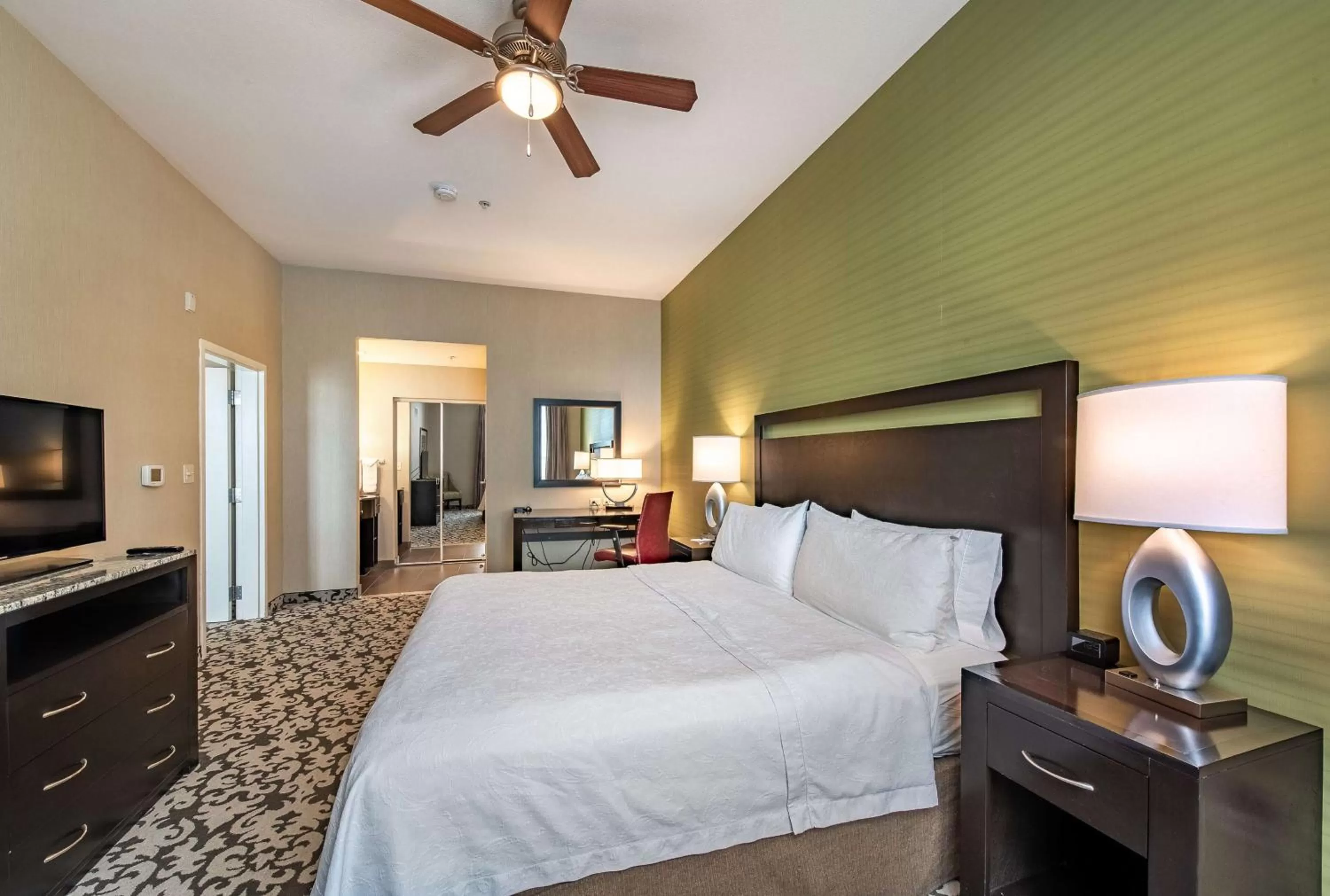 Living room, Bed in Homewood Suites by Hilton Oxnard/Camarillo