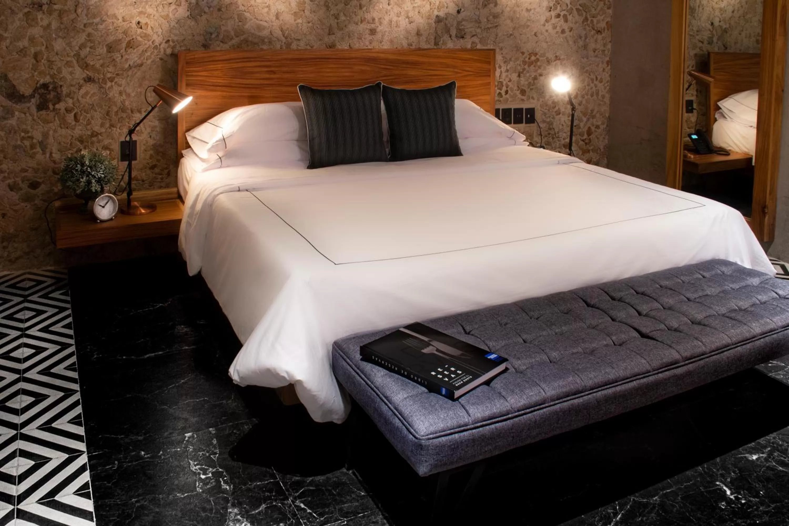 Bed in Diez Diez Collection