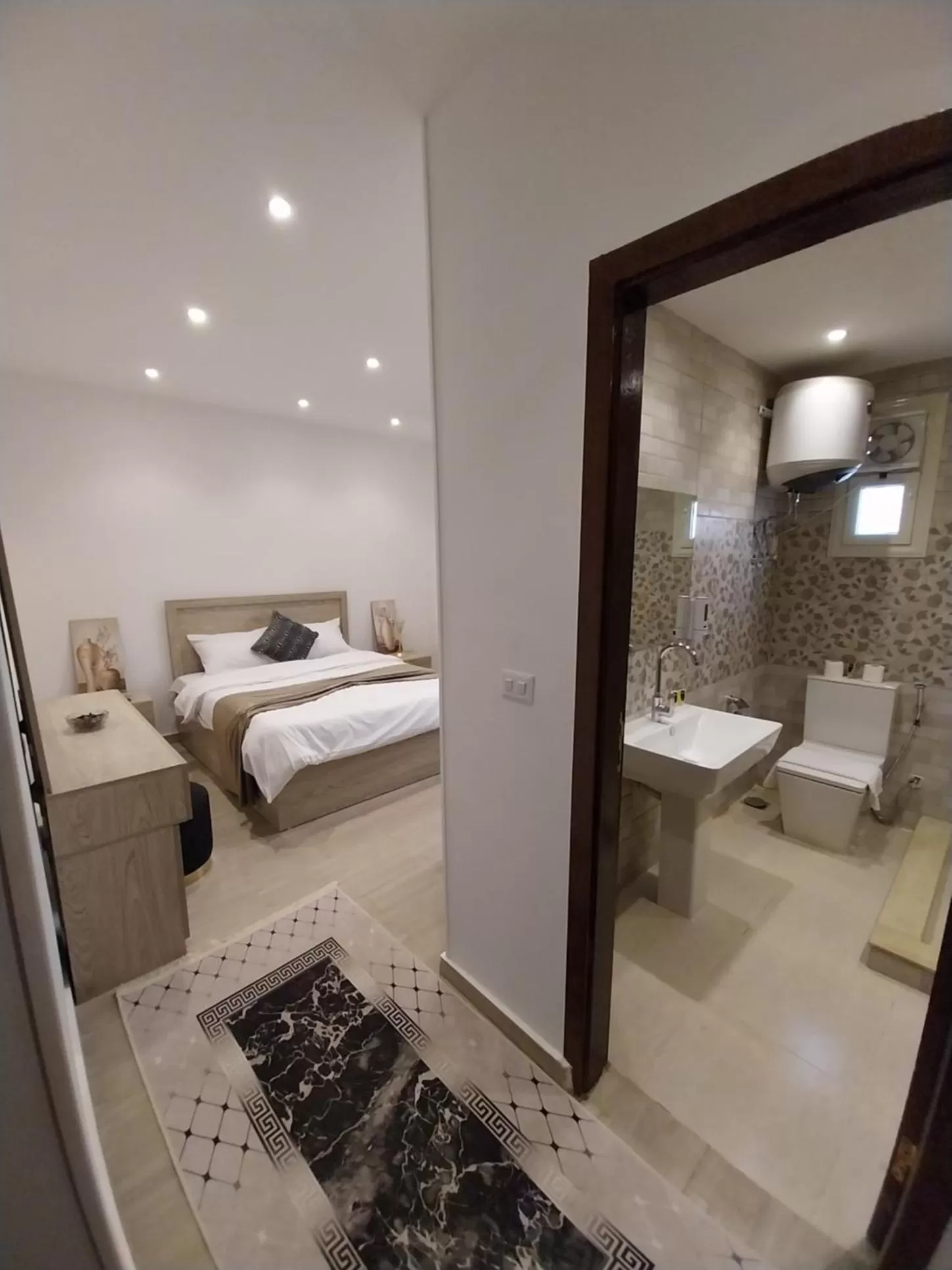 Shower, Bathroom in Eagles Pyramids View