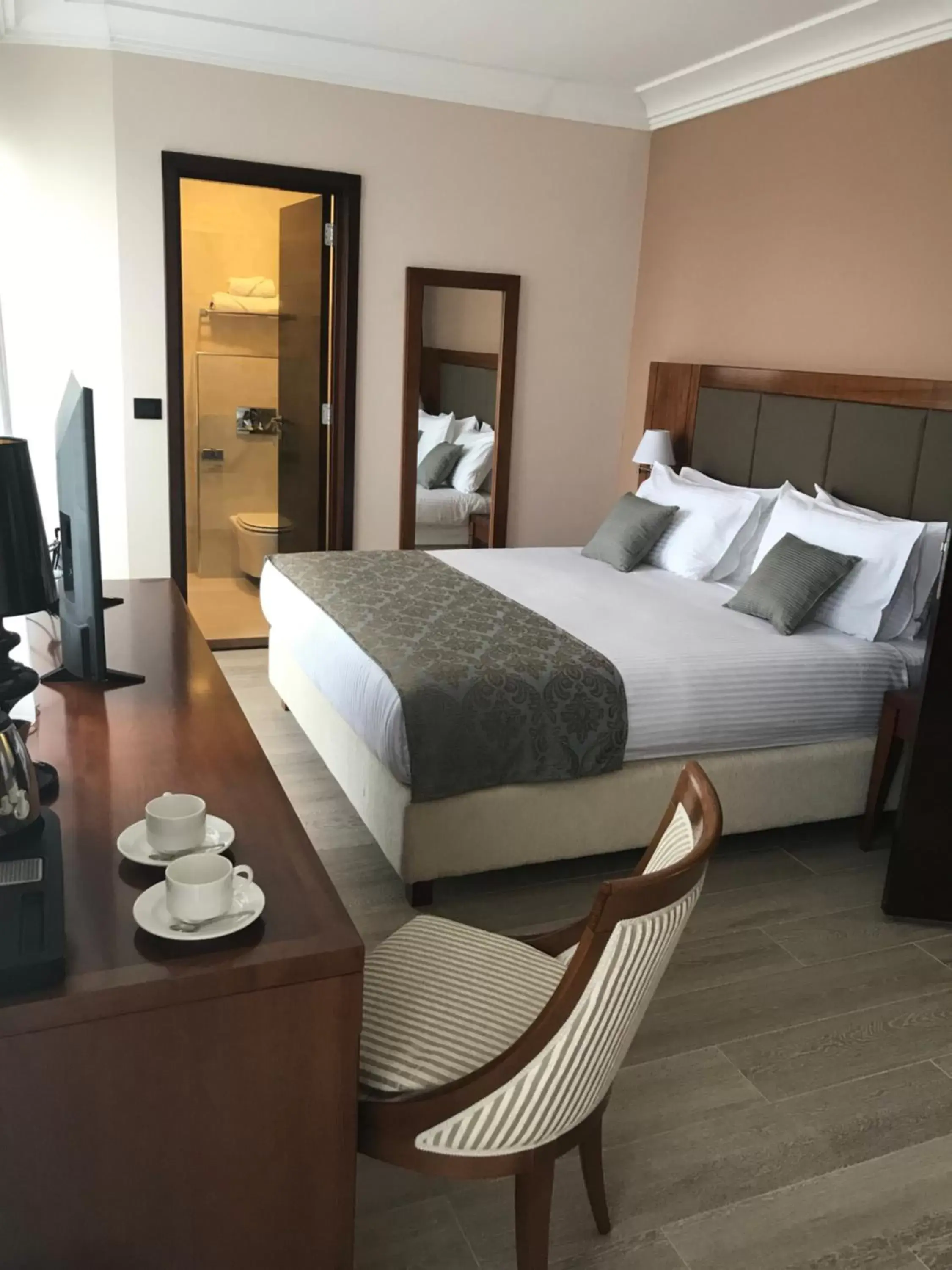 TV and multimedia, Bed in Xenon Hotel & SPA TV and multimedia, Bed in Xenon Hotel & SPA
