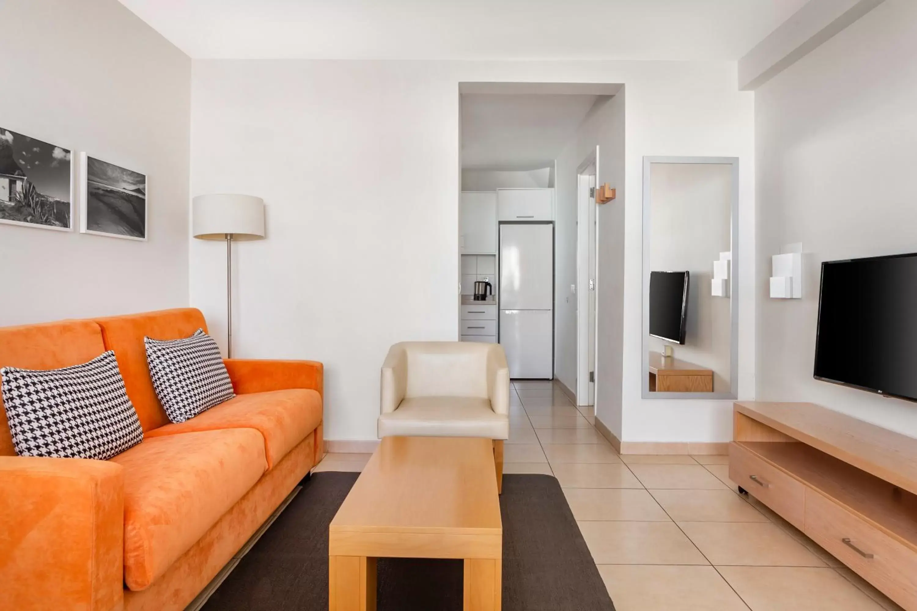 Living room, Seating Area in Sunset Bay Club