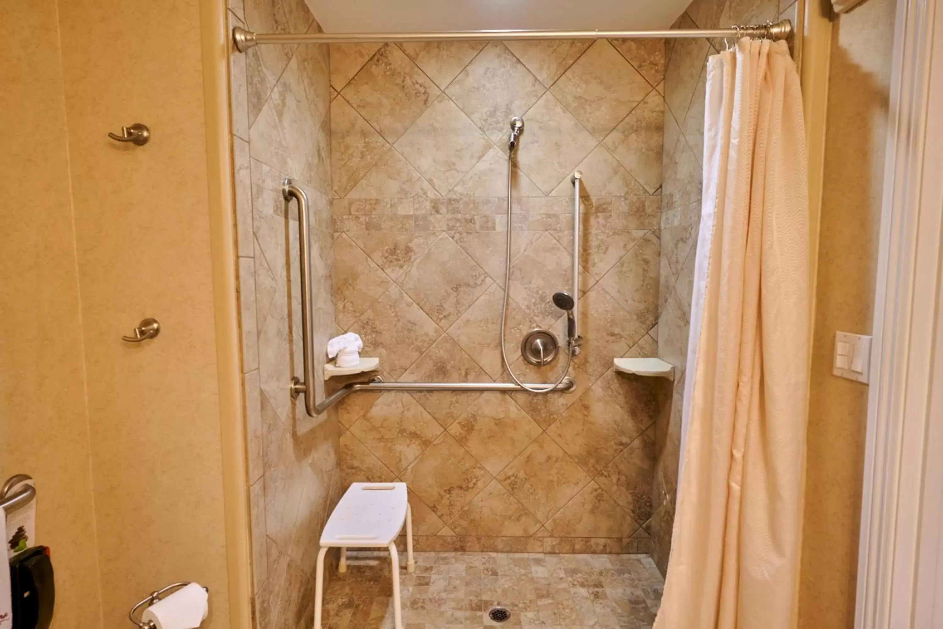 Bathroom in La Bellasera Hotel And Suites