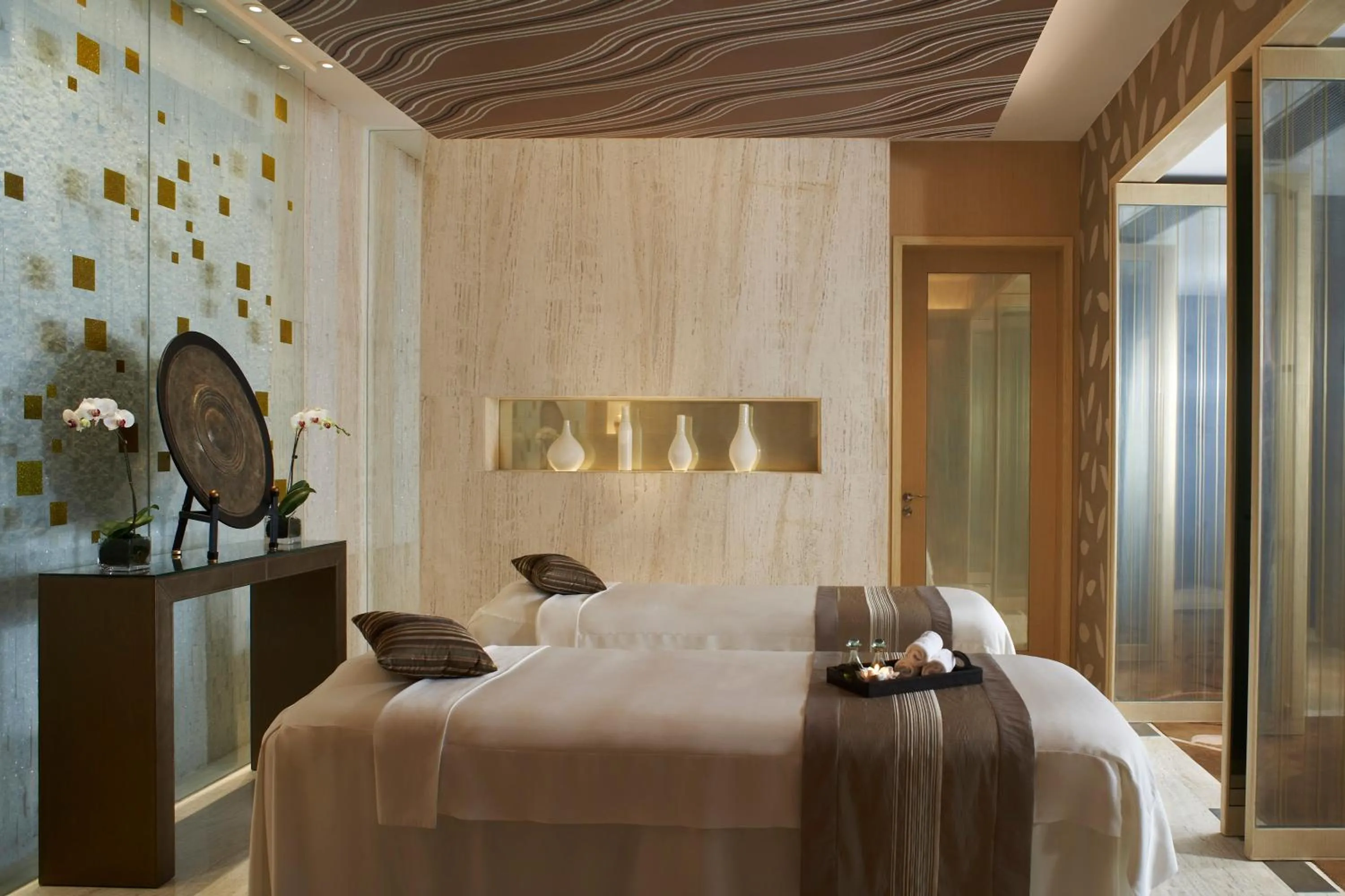 Spa and wellness centre/facilities, Bed in Mission Hills Hotel Resorts Shenzhen