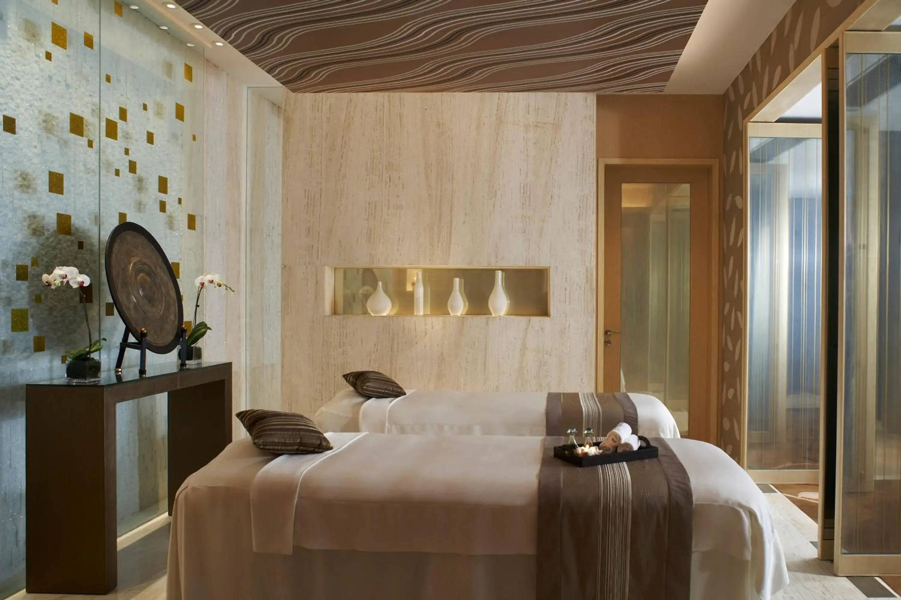 Spa and wellness centre/facilities, Bed in Mission Hills Hotel Resorts Shenzhen