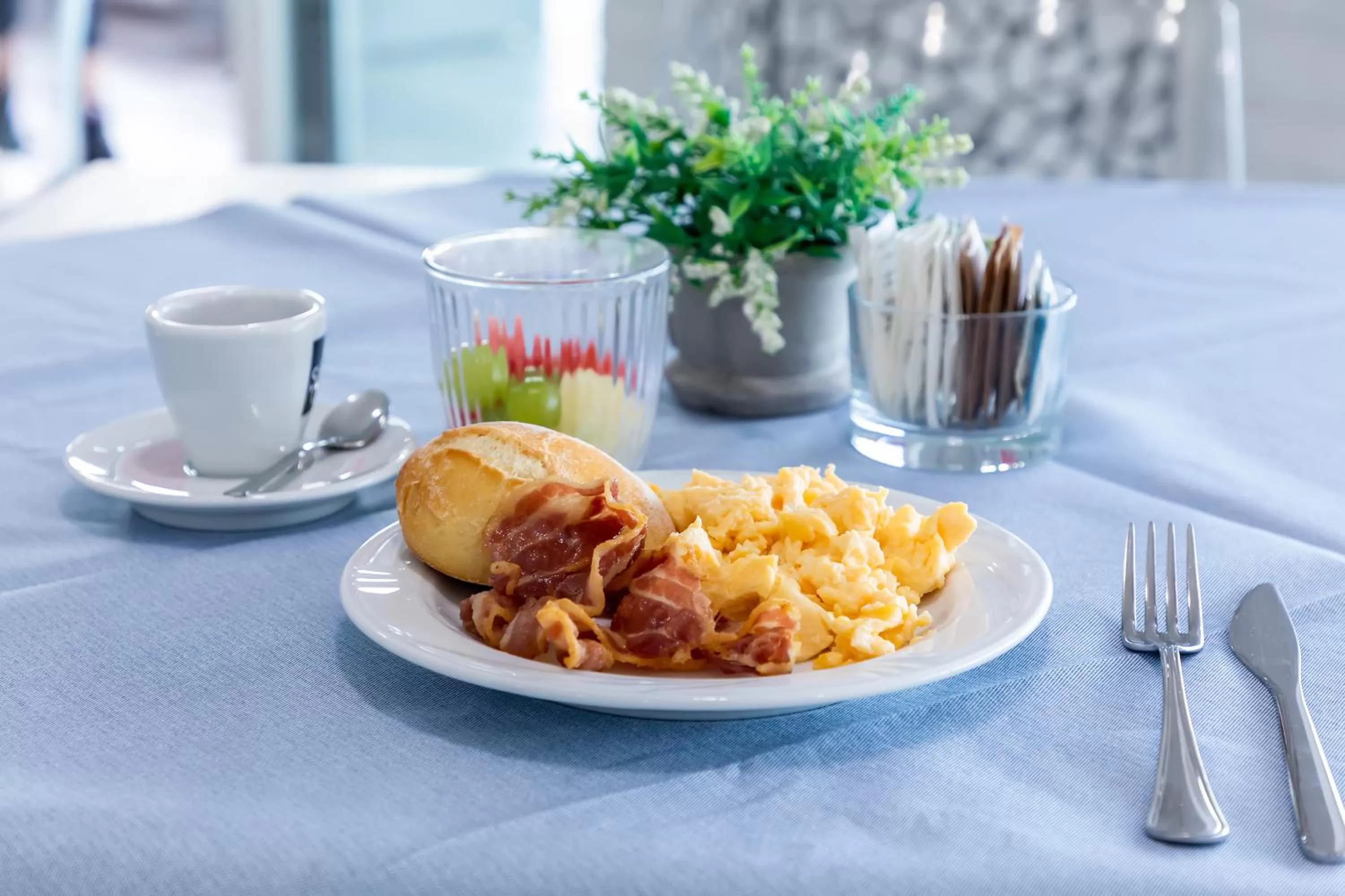 Food and drinks in Hotel Centro Congressi Polo Nautico