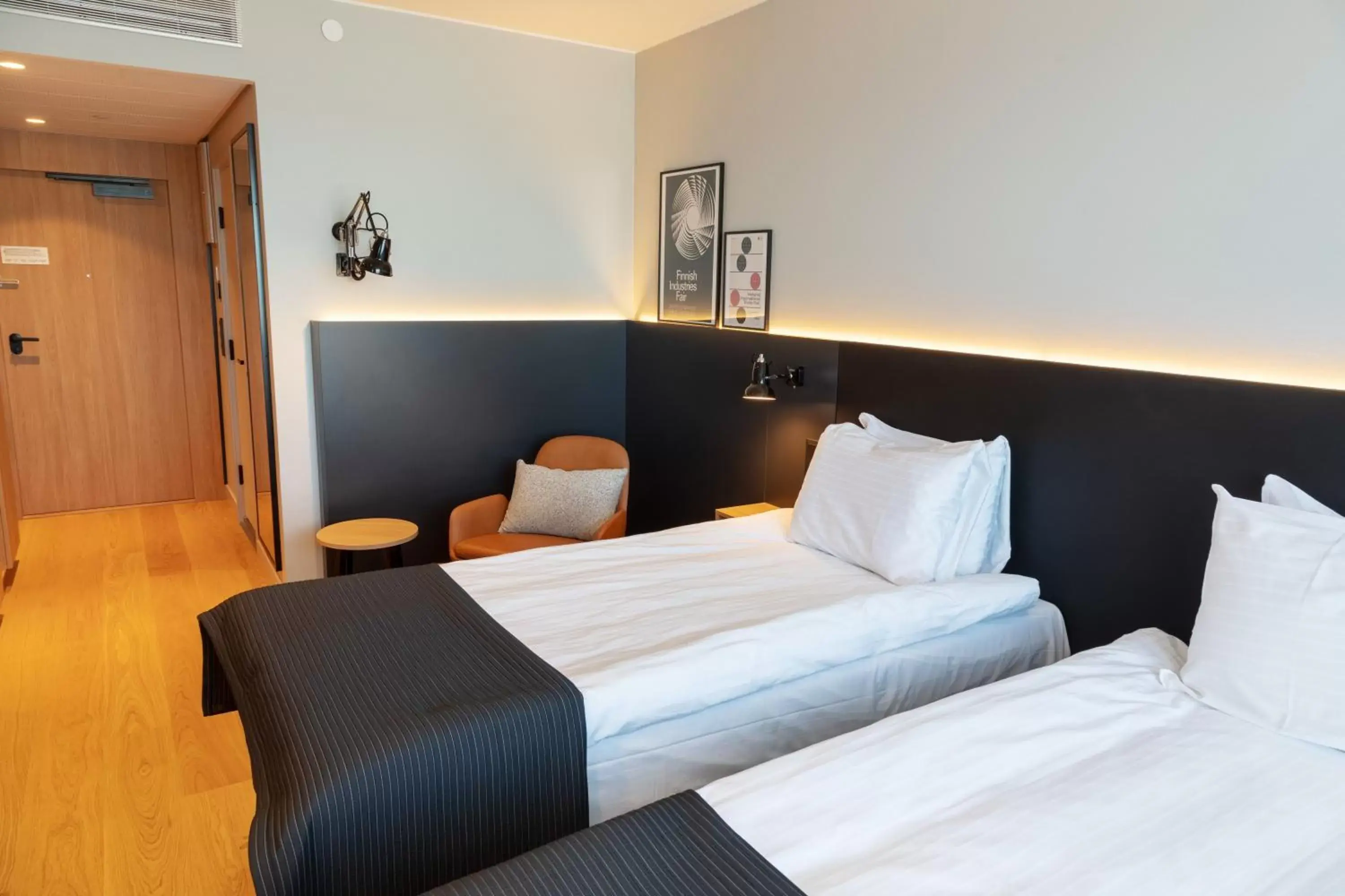 Photo of the whole room, Bed in Holiday Inn Helsinki - Expo, an IHG Hotel