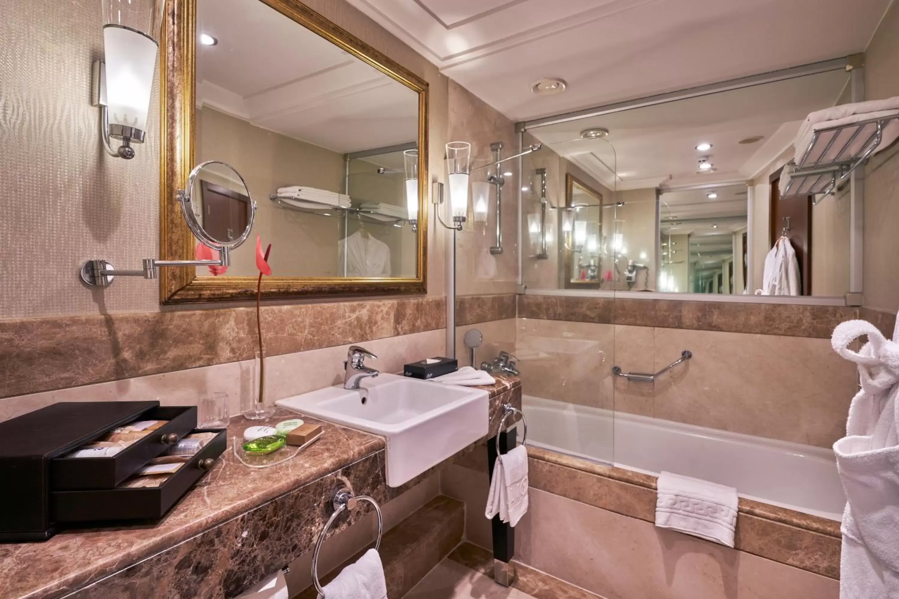 Bathroom in Calista Luxury Resort