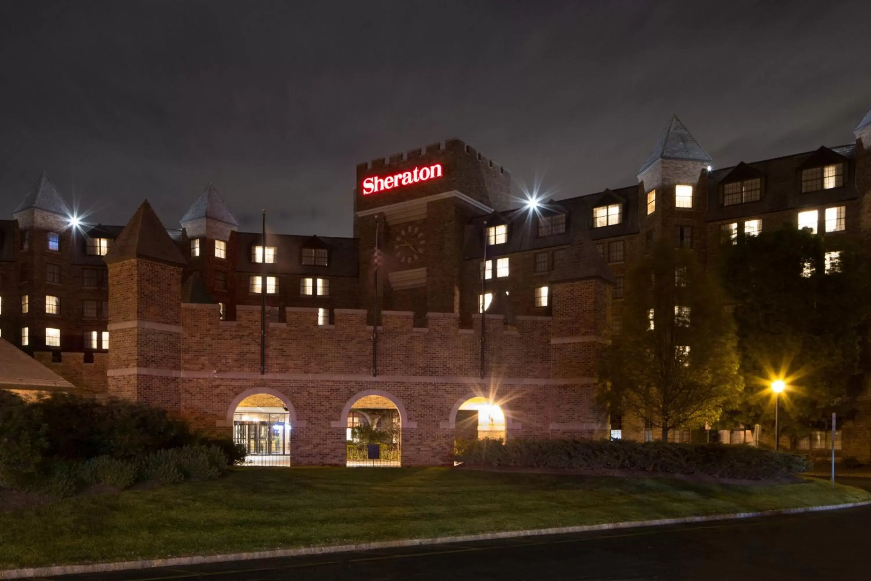 Property Building in Sheraton Parsippany Hotel