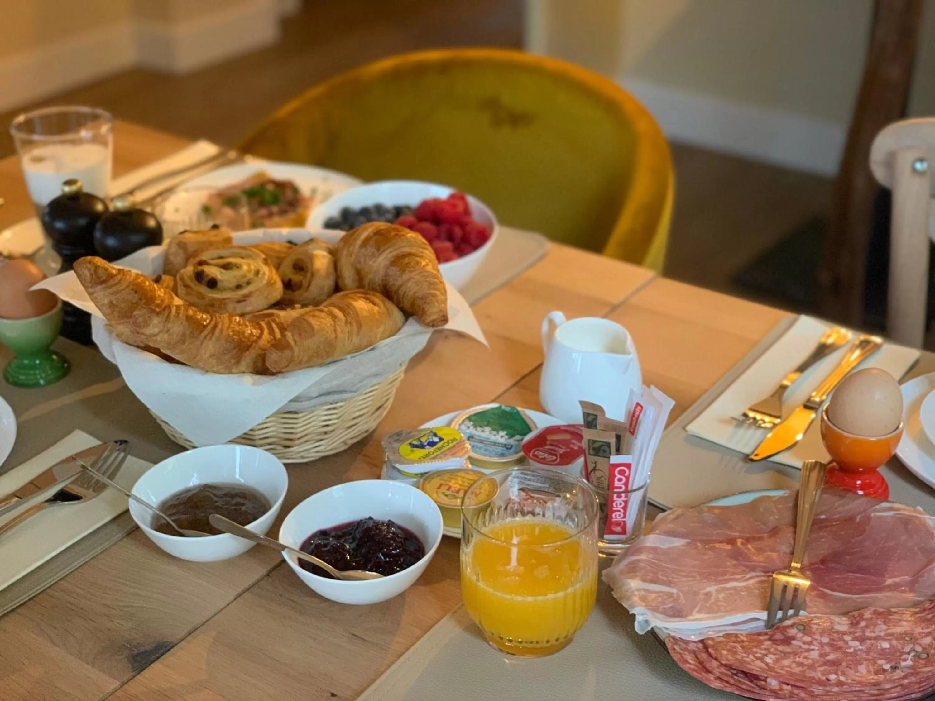 Breakfast in Les Terrasses des Falizes B&B