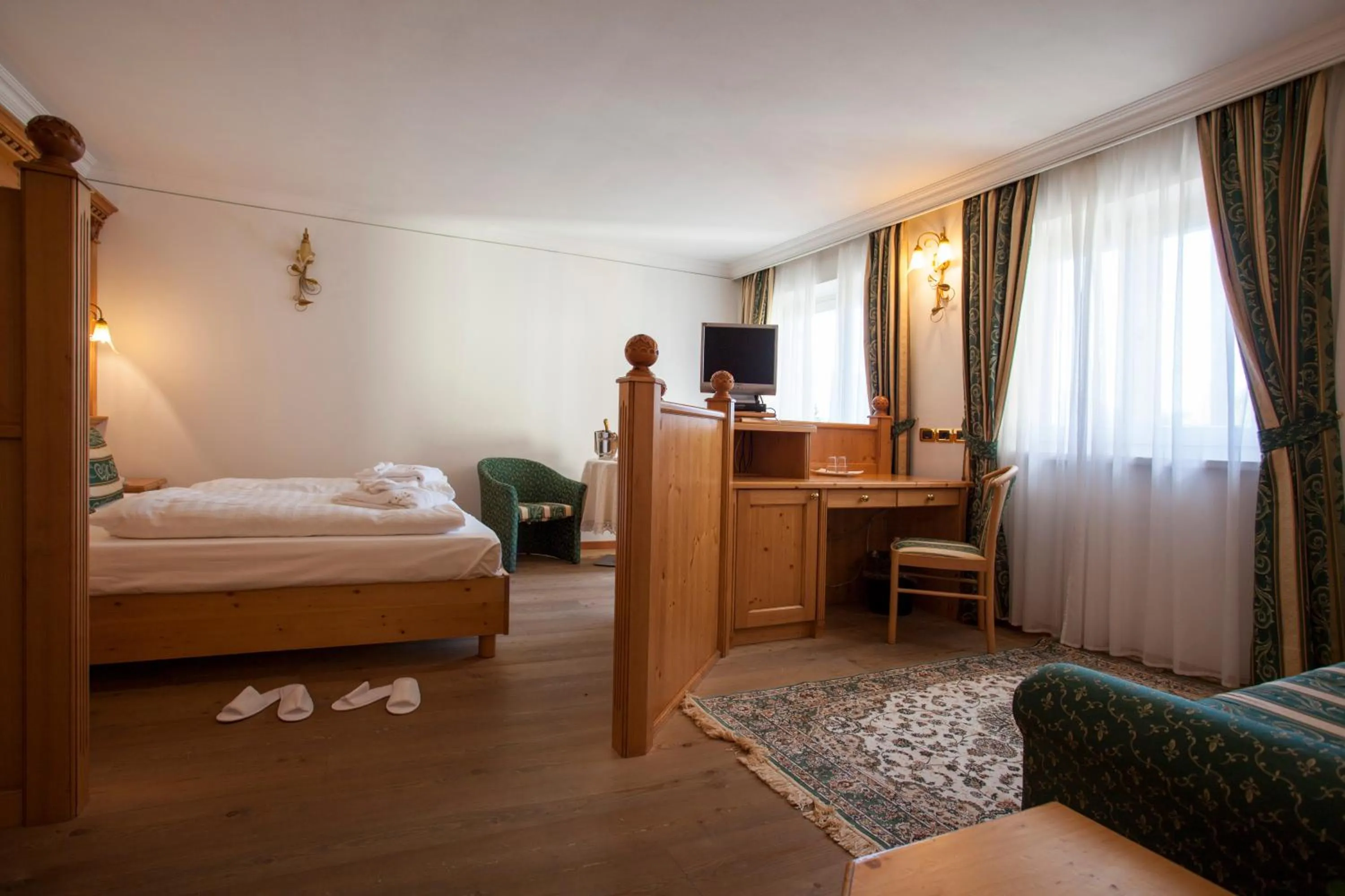 Photo of the whole room, Bed in Hotel Chalet all'Imperatore