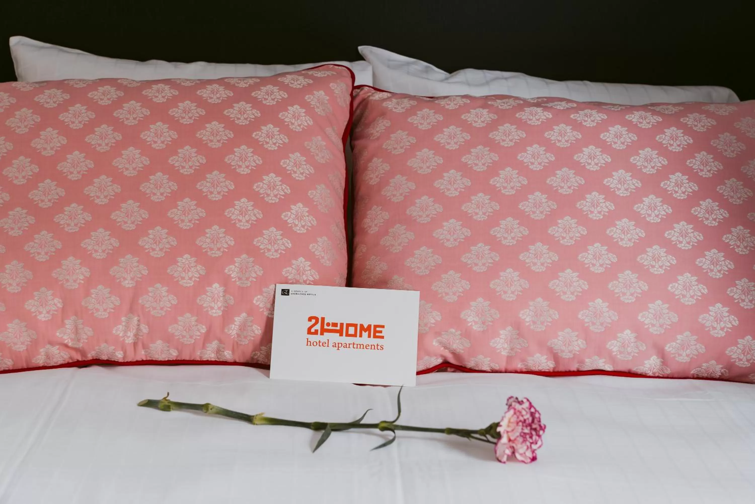 Bed in 2Home Hotel Gävle