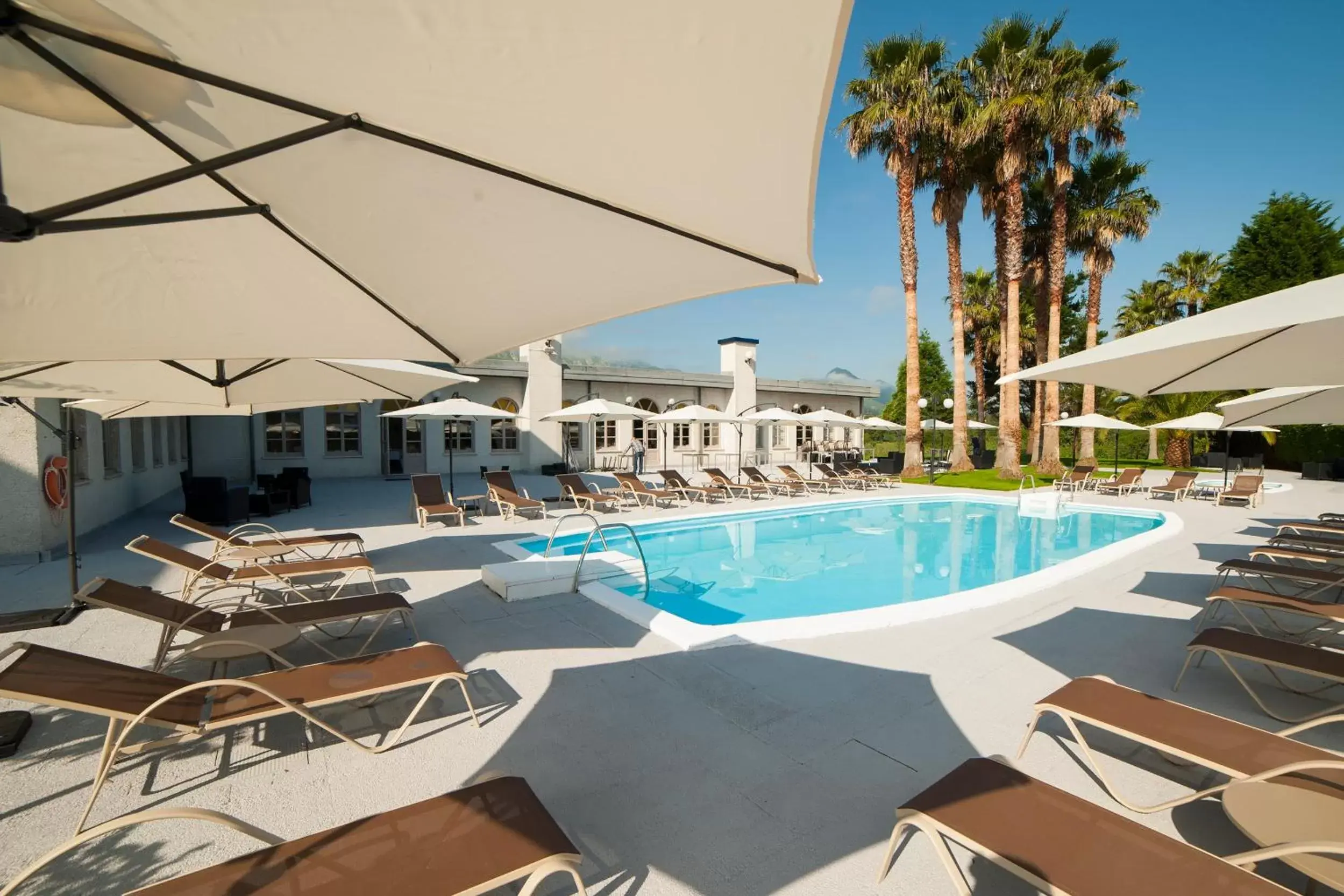 Swimming Pool in Hotel La Palma de Llanes