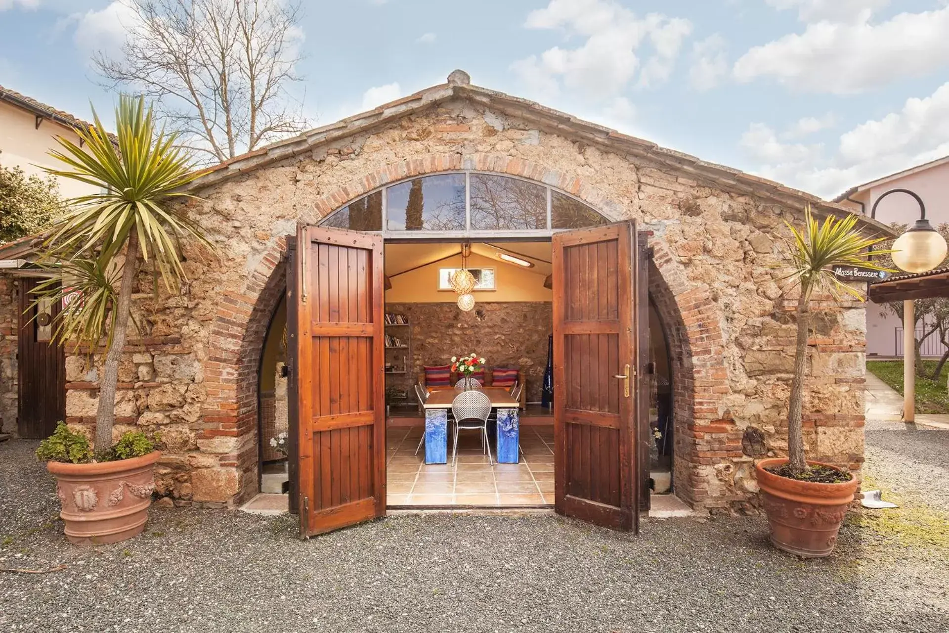 Communal lounge/ TV room in Massa Vecchia