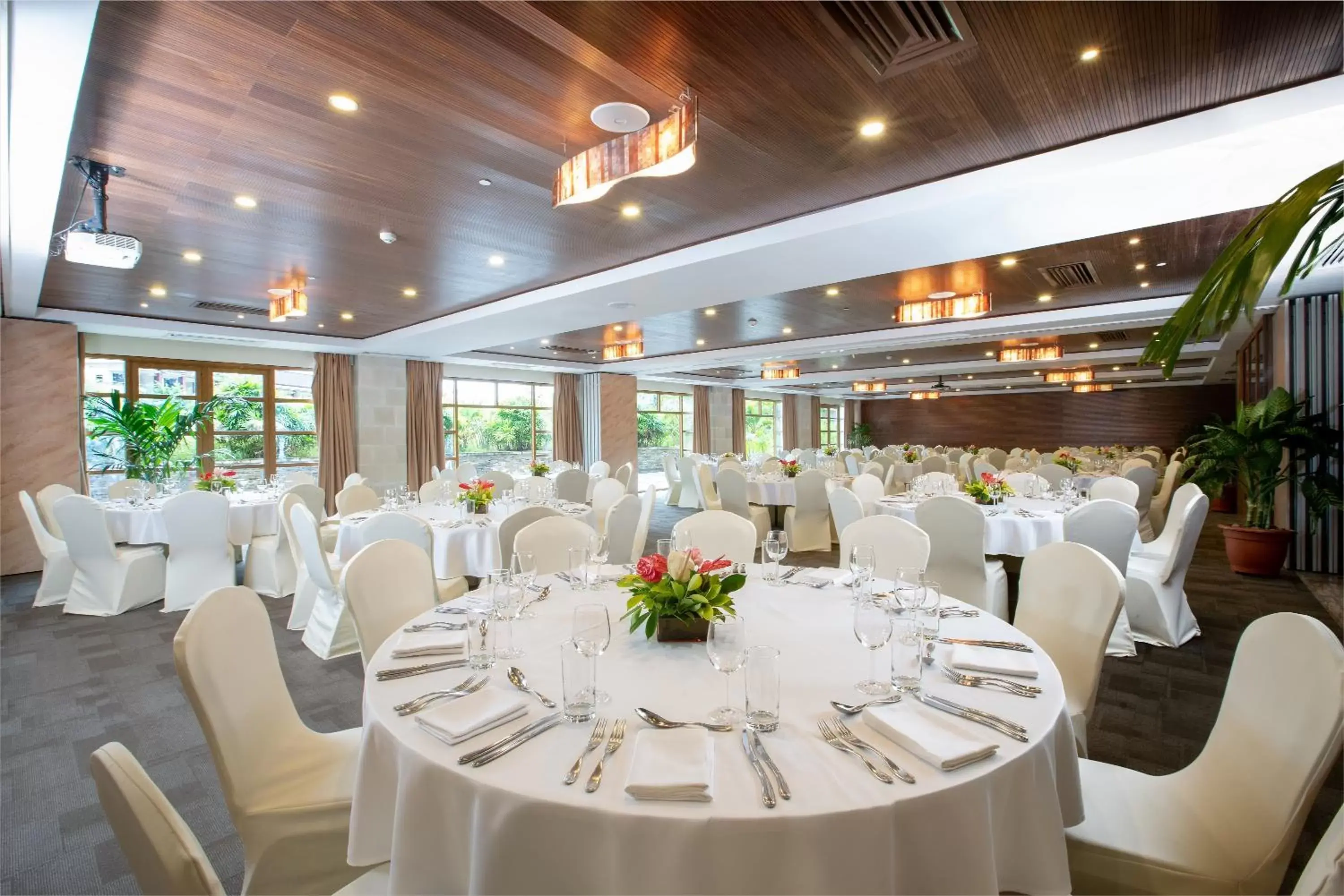 Food and drinks, Banquet Facilities in Savoy Seychelles Resort & Spa