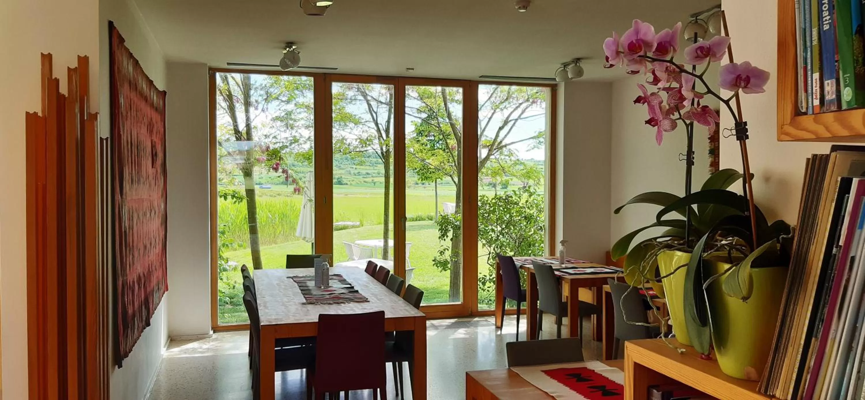 Restaurant/places to eat in Hotel Gracanica