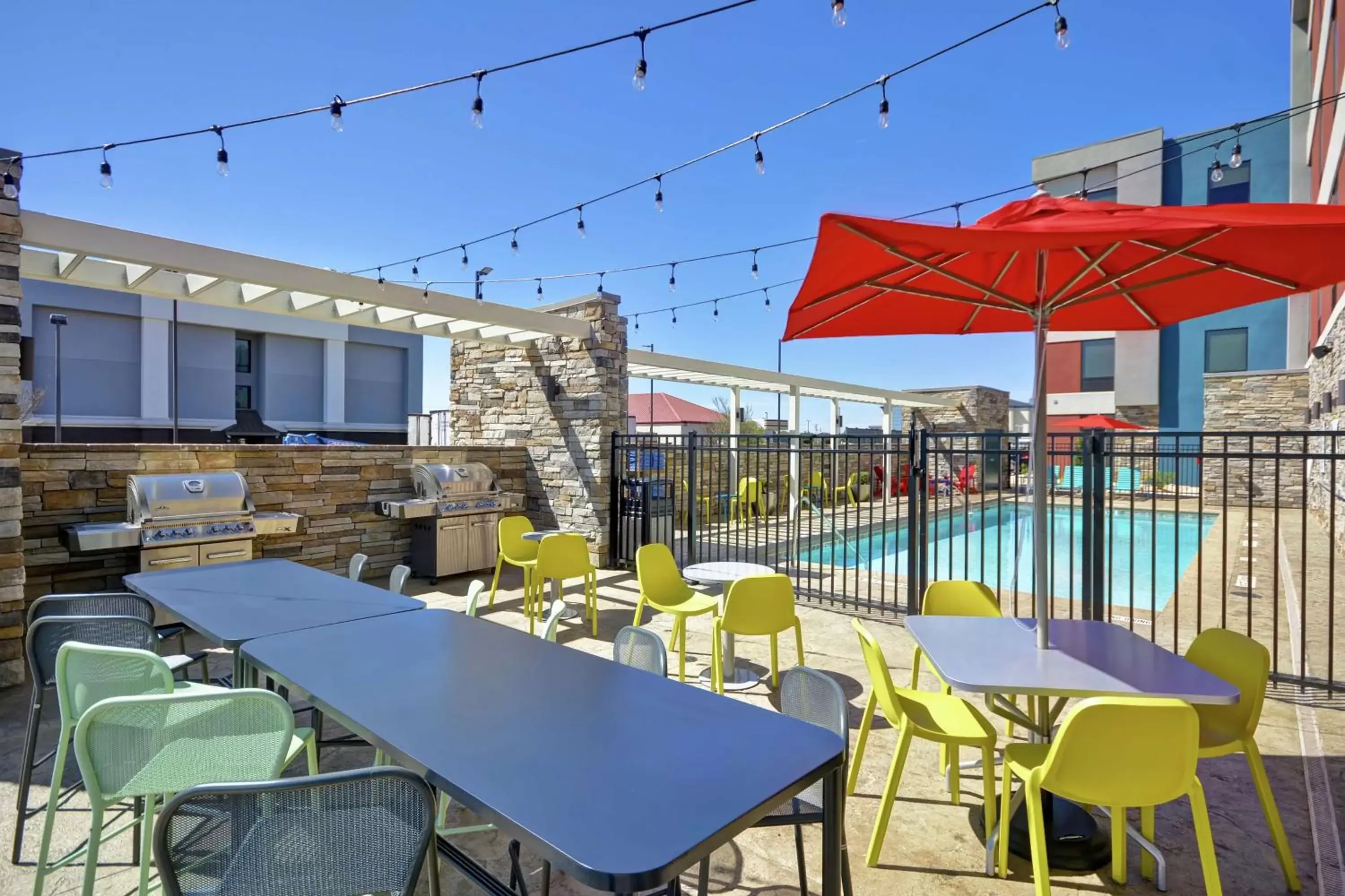 Patio, Restaurant/Places to Eat in Home2 Suites By Hilton Warner Robins