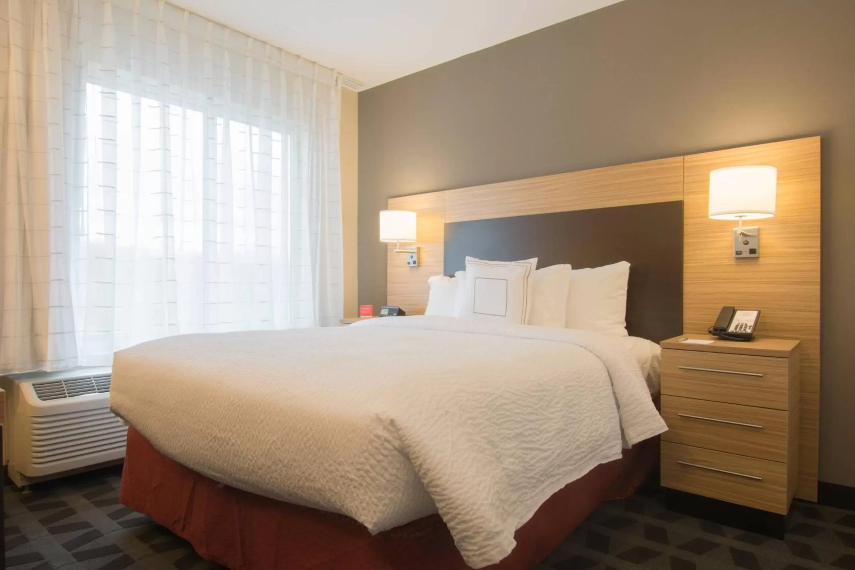 Bedroom, Bed in TownePlace Suites by Marriott Syracuse Clay