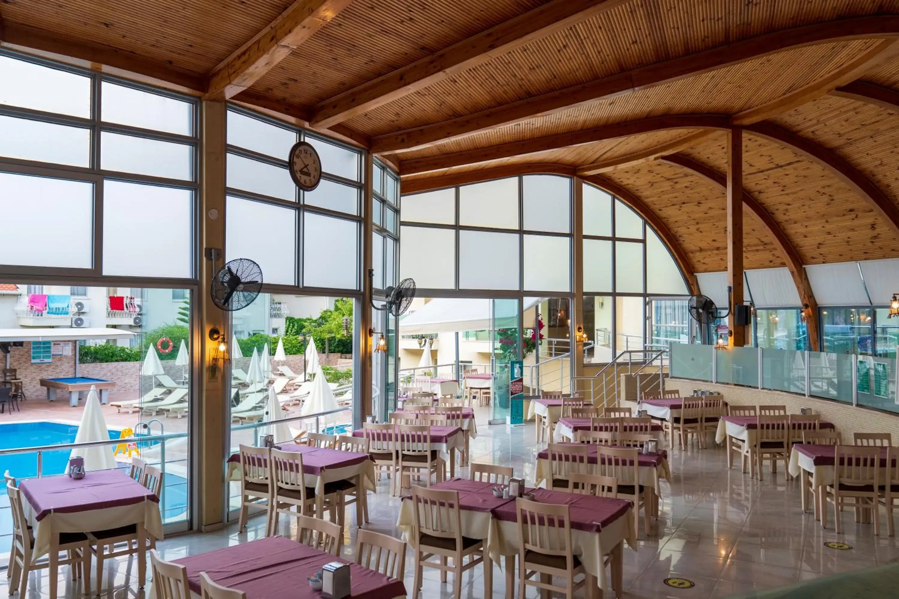 Banquet/Function facilities, Restaurant/Places to Eat in Belcehan Deluxe Hotel